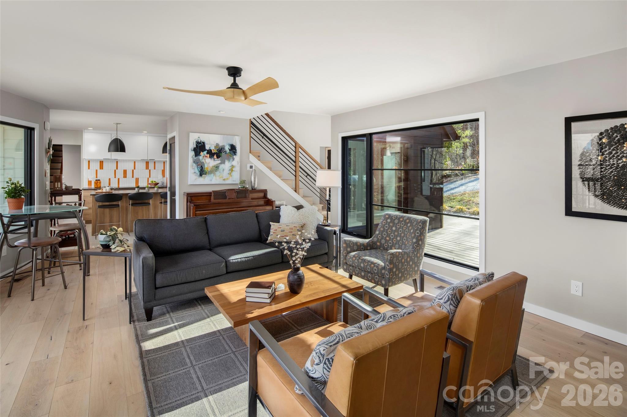 1202 Davis Mountain Road — Hendersonville