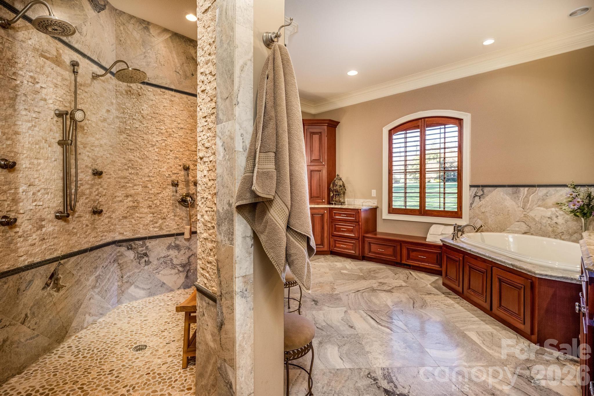 4246 Sigmon Cove Lane — Terrell
