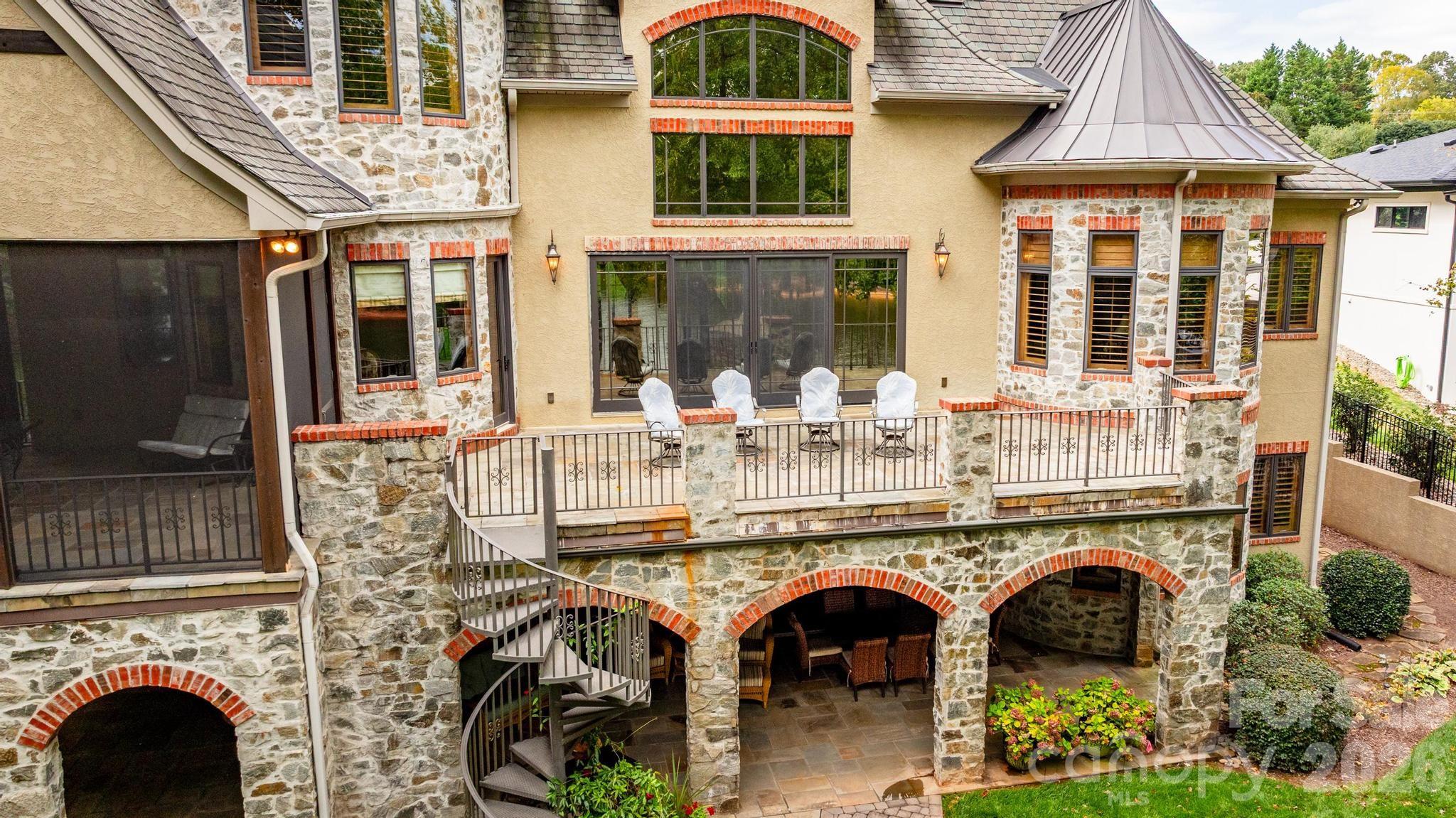 4246 Sigmon Cove Lane — Terrell