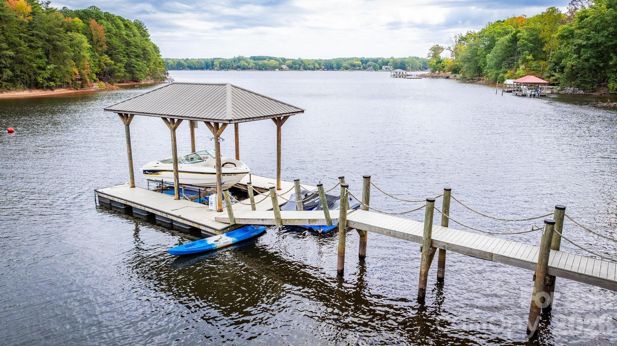 4246 Sigmon Cove Lane — Terrell