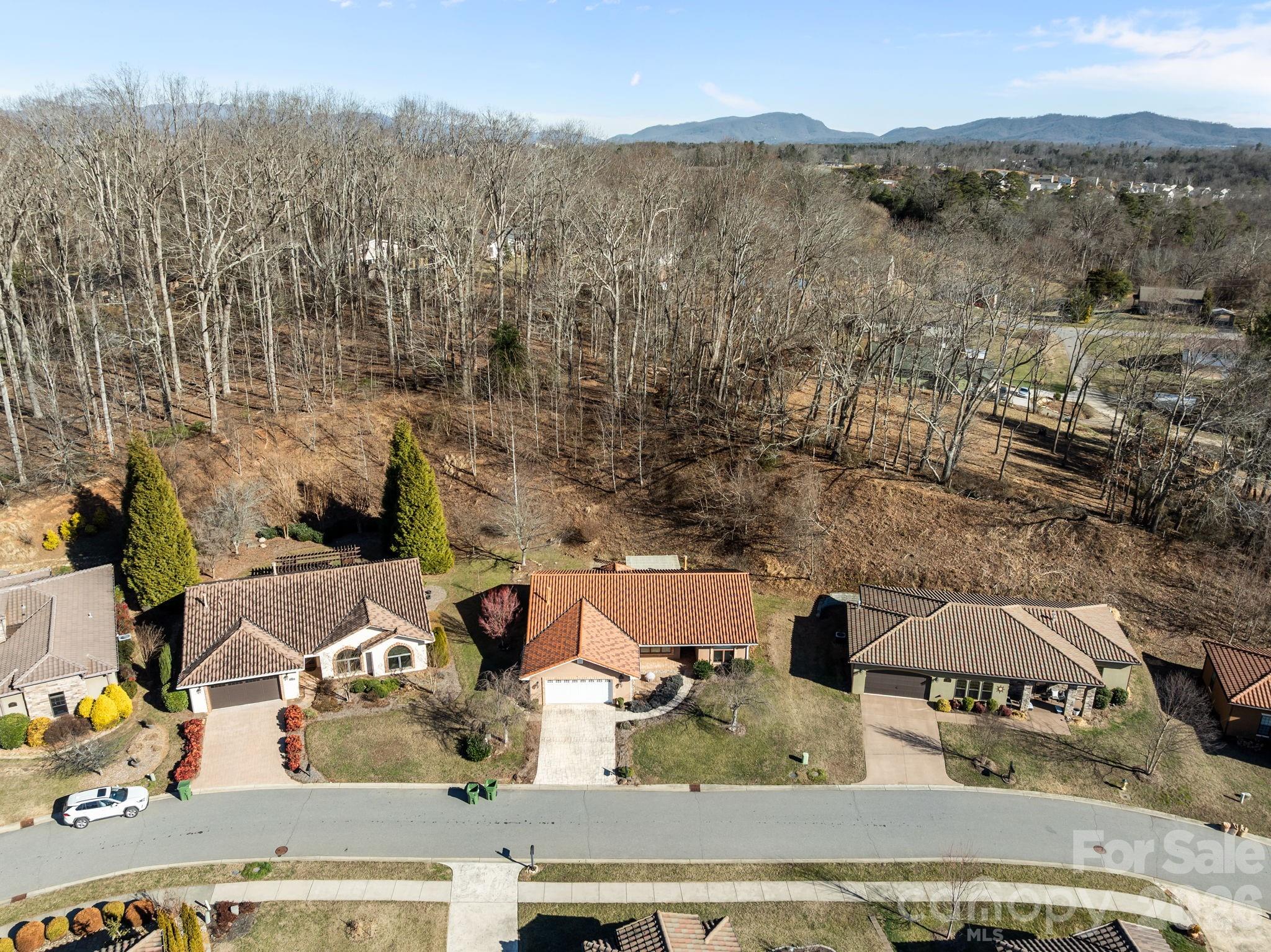 26 Ocaso Drive — Asheville
