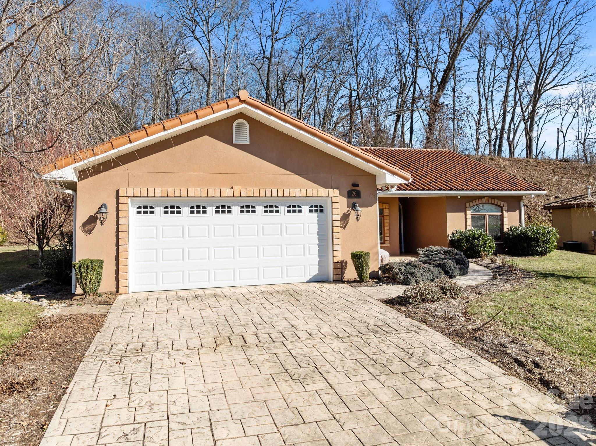26 Ocaso Drive — Asheville