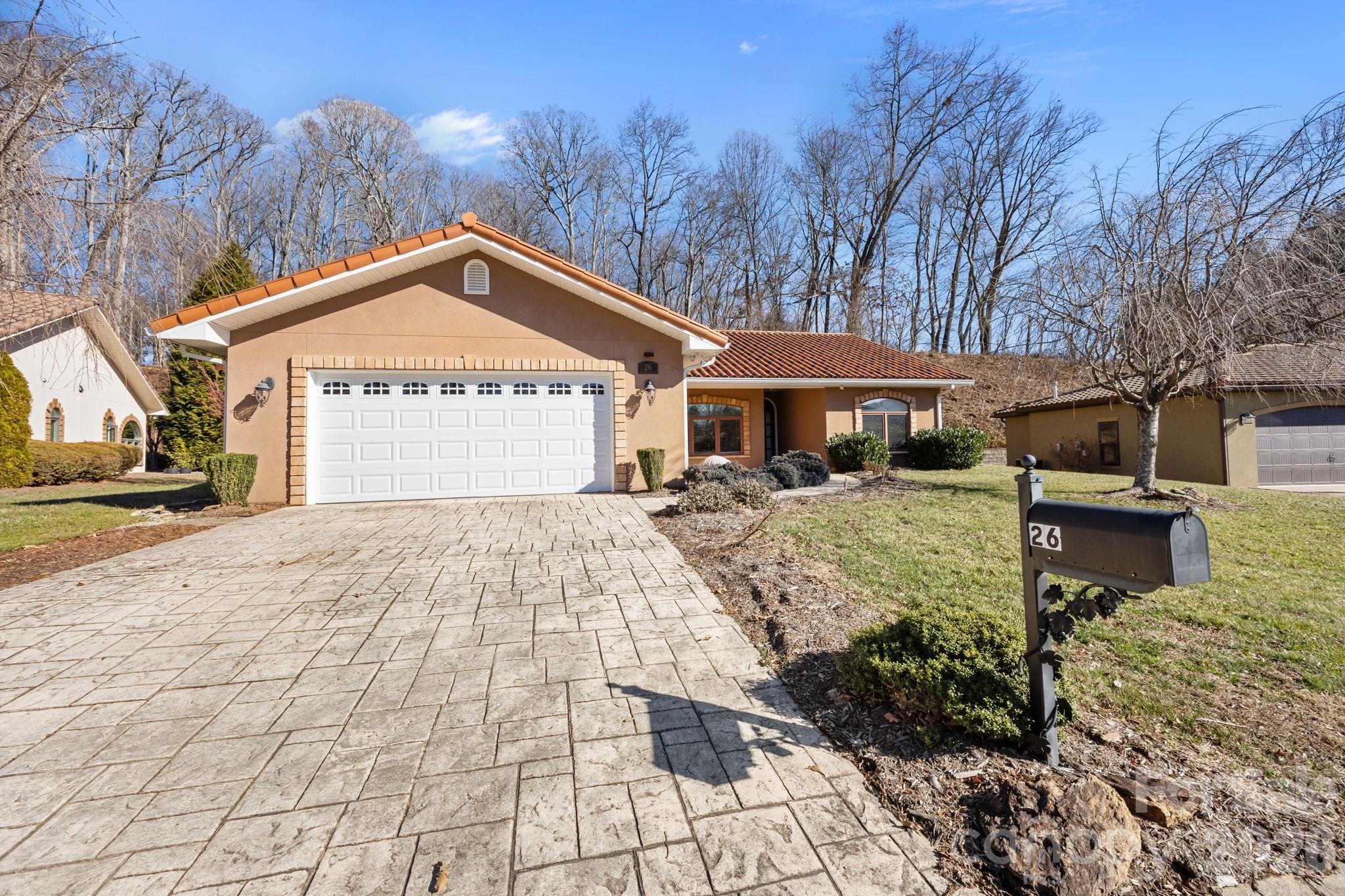 26 Ocaso Drive — Asheville