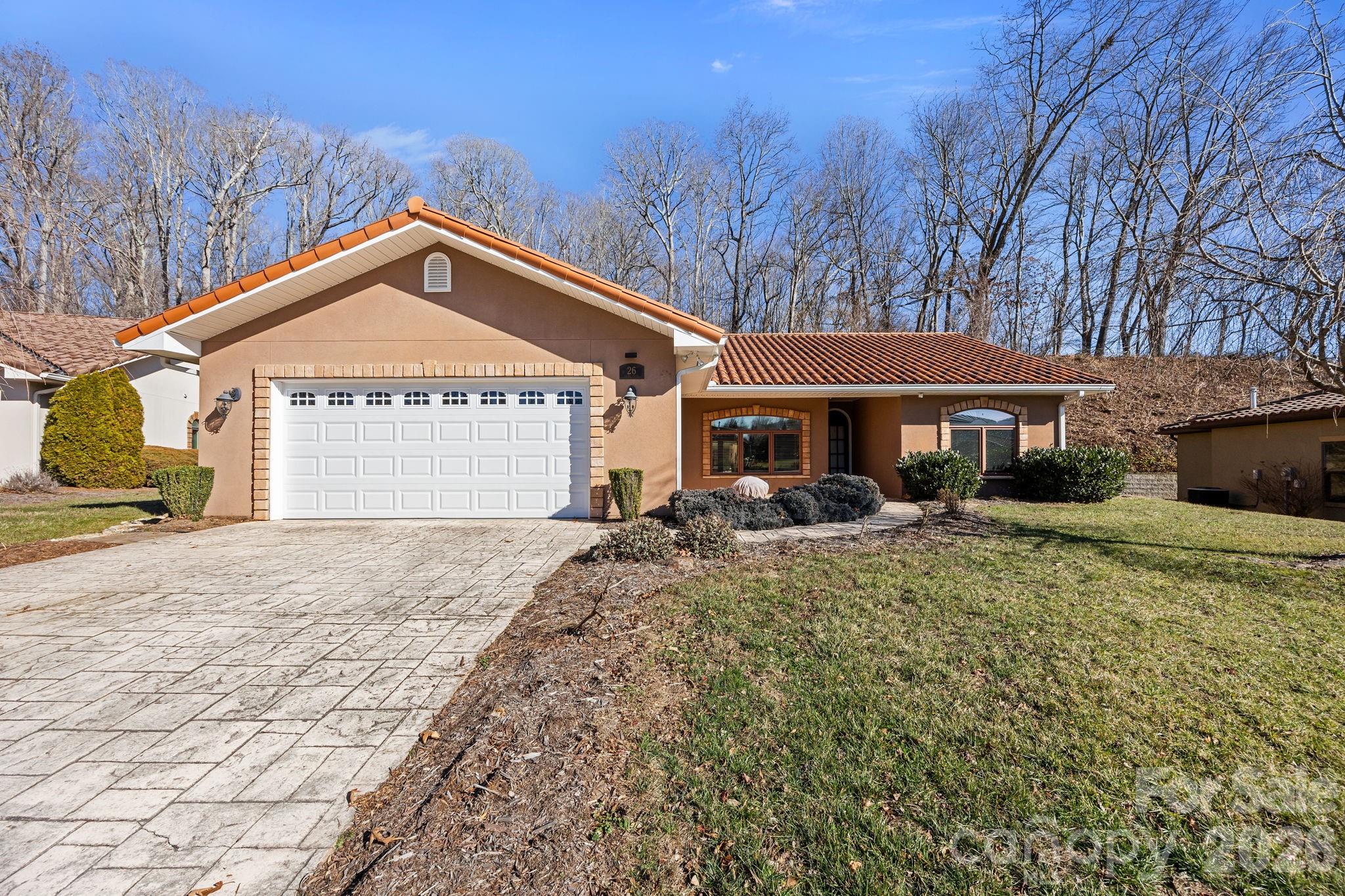 26 Ocaso Drive — Asheville