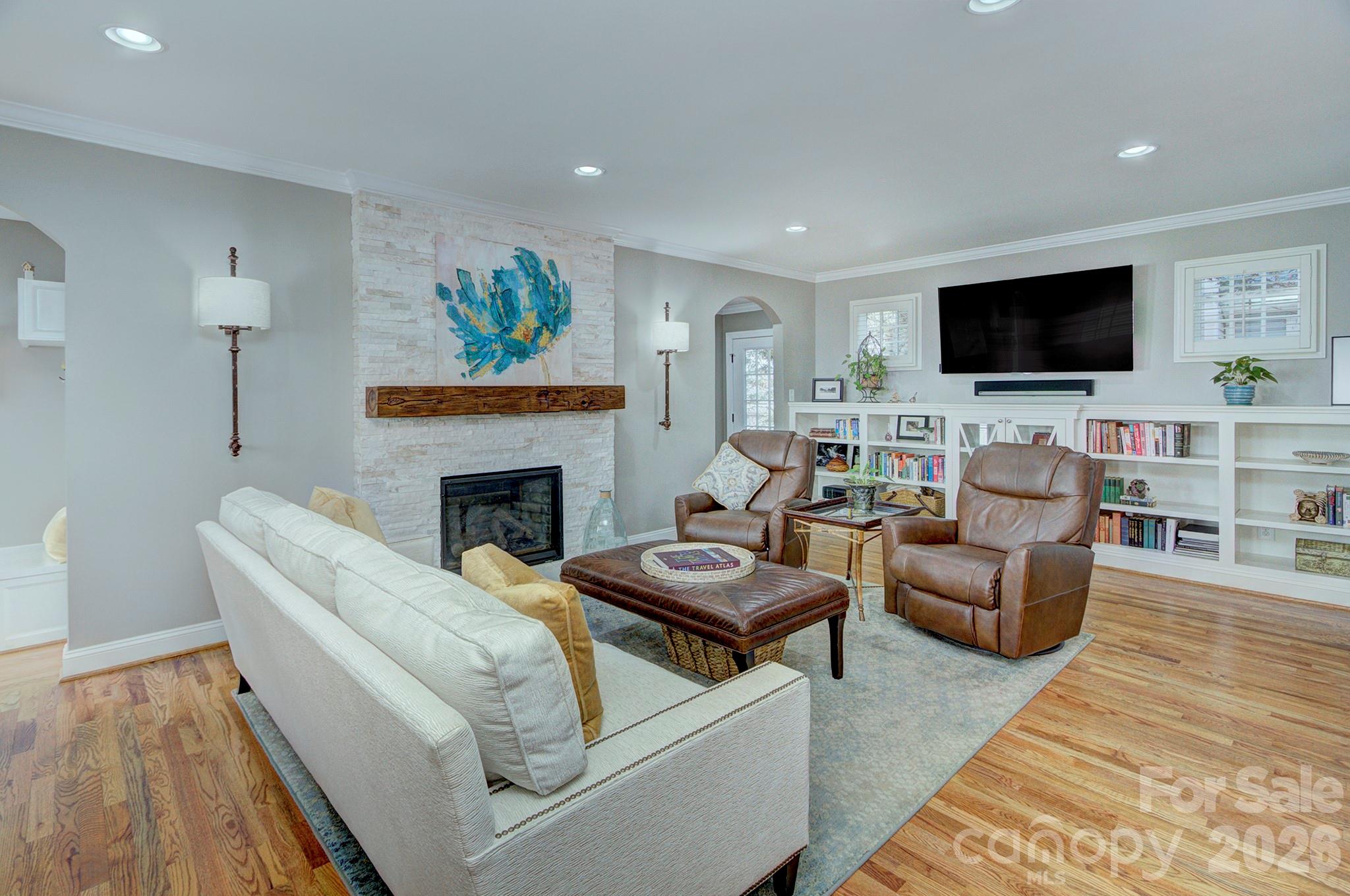 1825 Lombardy Circle — Charlotte