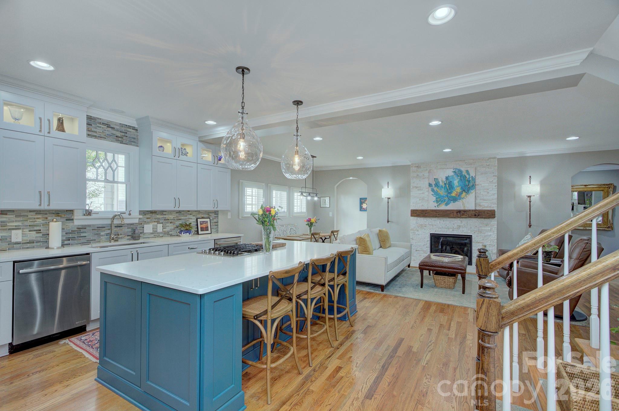 1825 Lombardy Circle — Charlotte