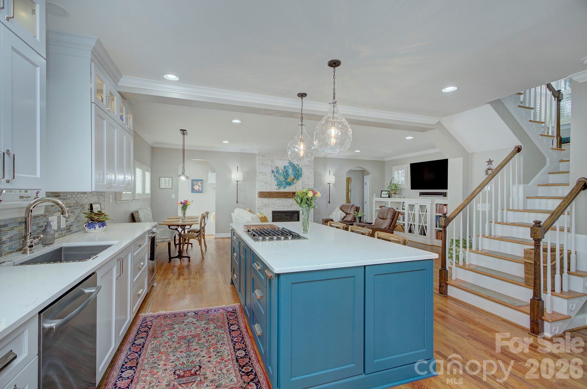 1825 Lombardy Circle — Charlotte