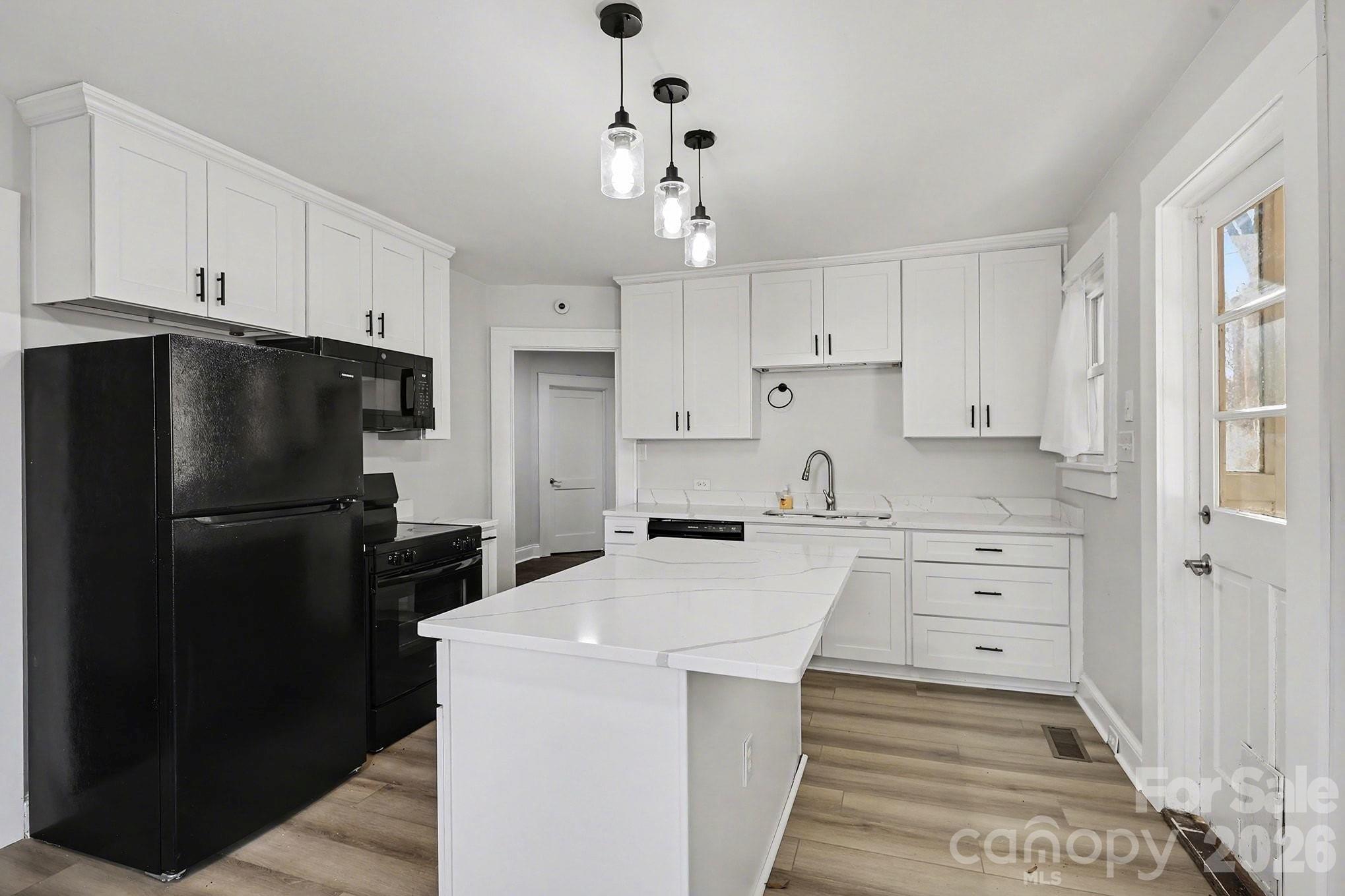 225 Valleyview Place — Salisbury