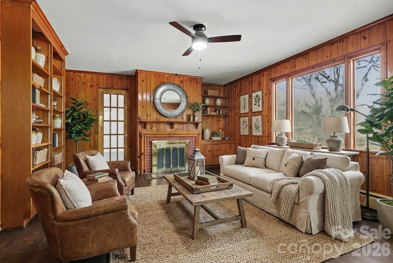 225 Valleyview Place — Salisbury
