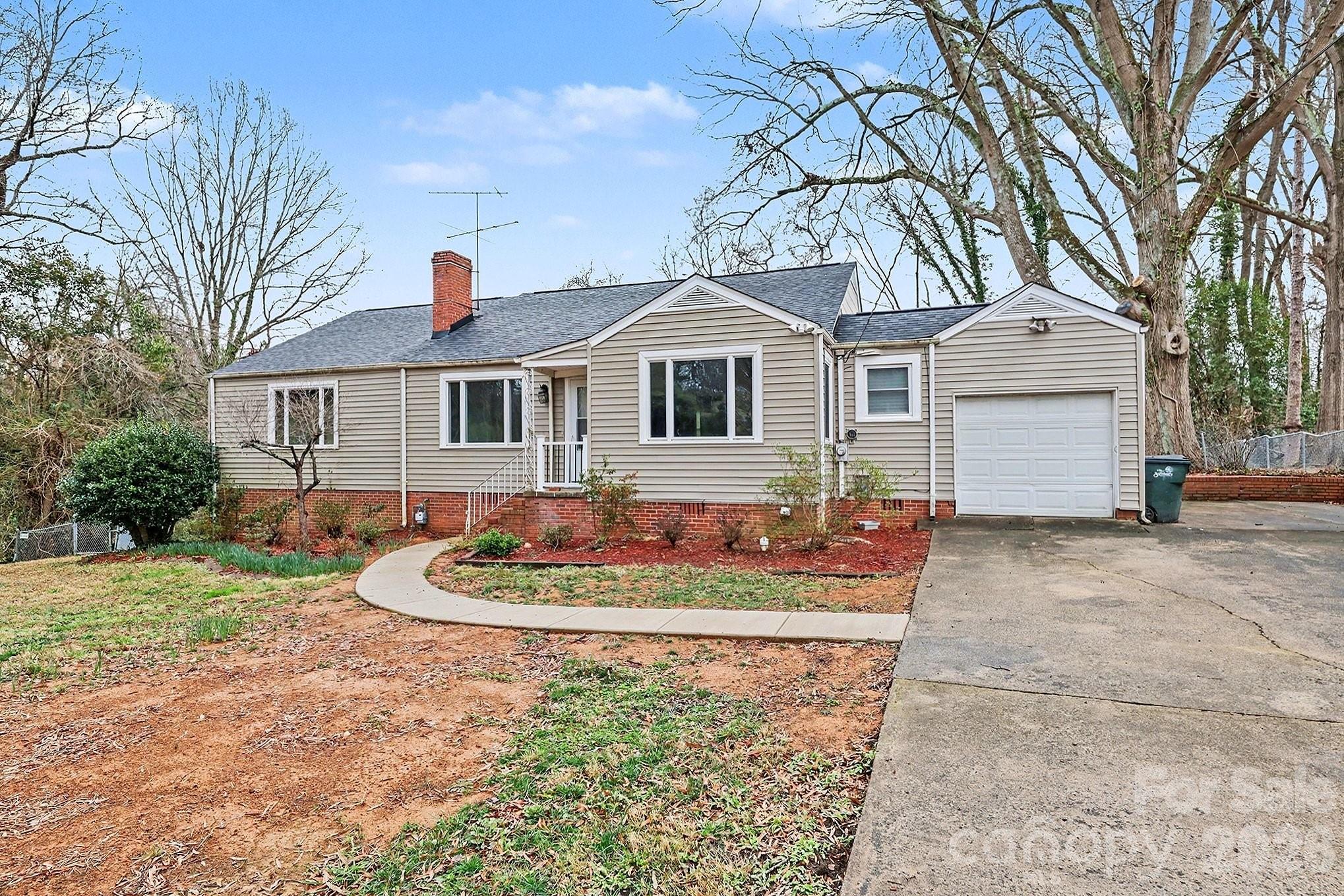225 Valleyview Place — Salisbury