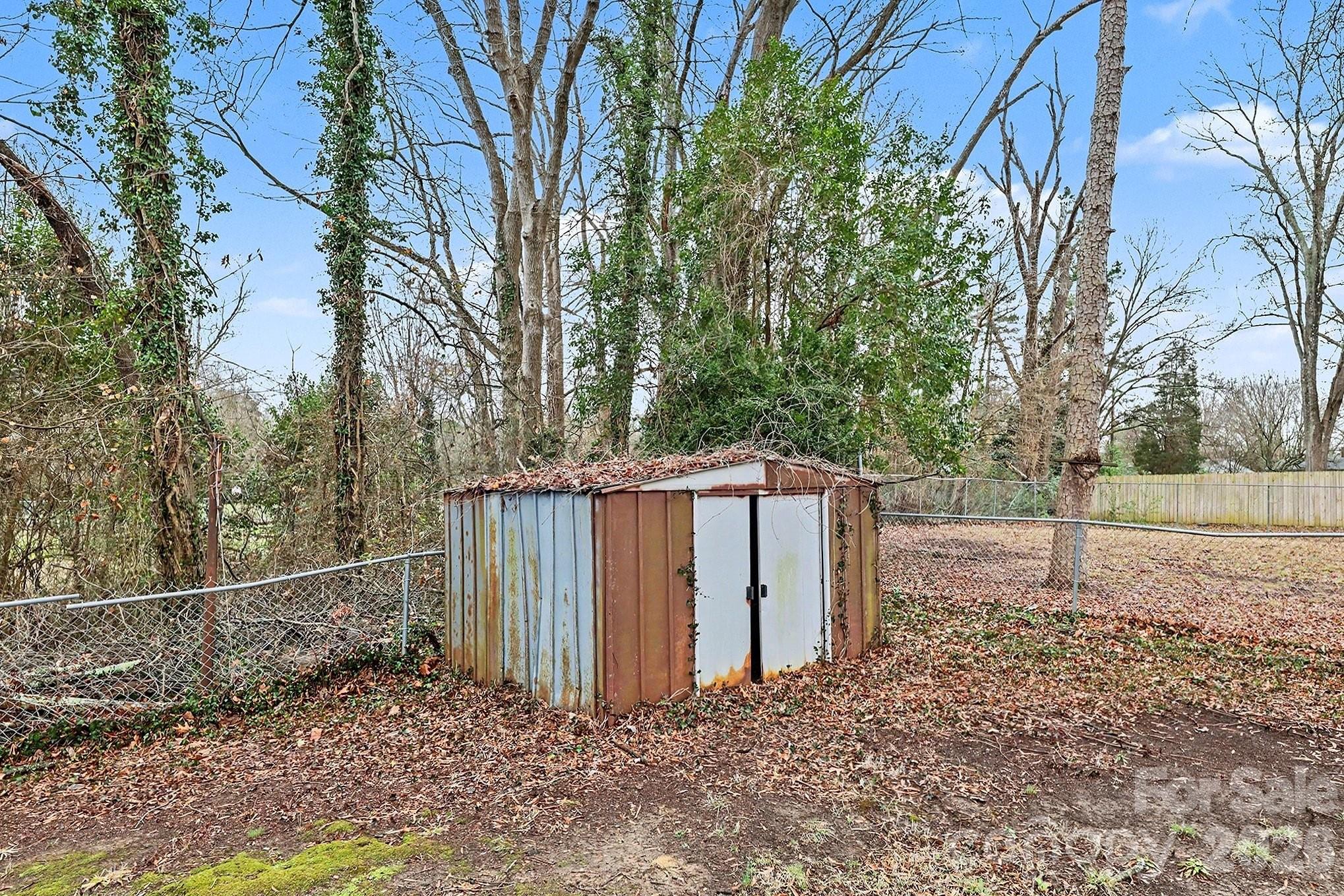 225 Valleyview Place — Salisbury