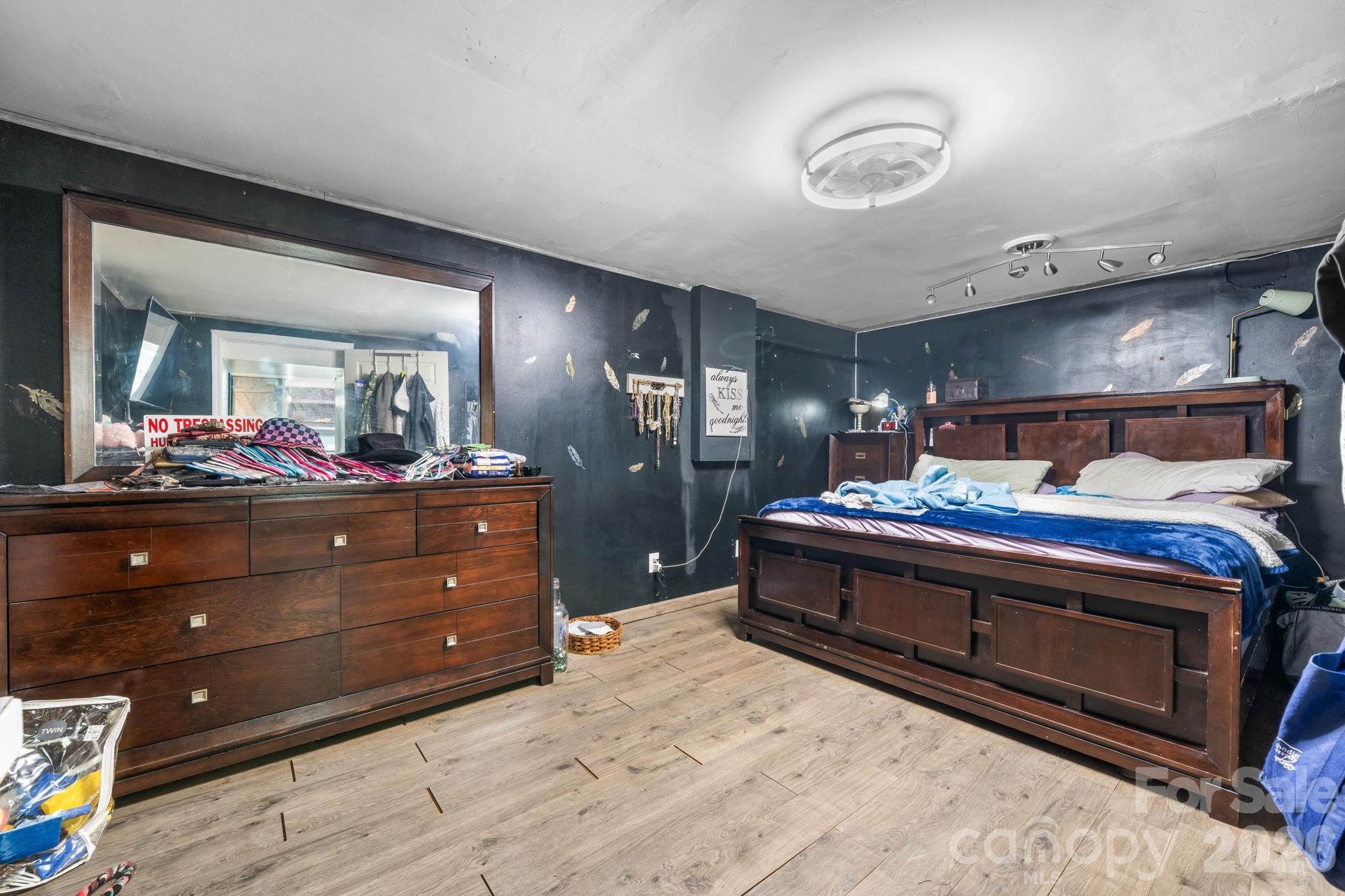 4917 Berkley Street — Morganton