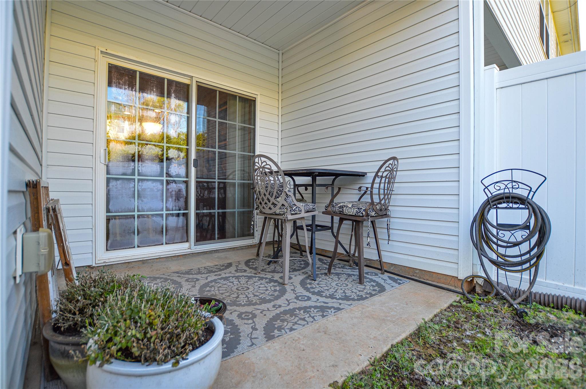 2126 Shady Pond Drive — Clover