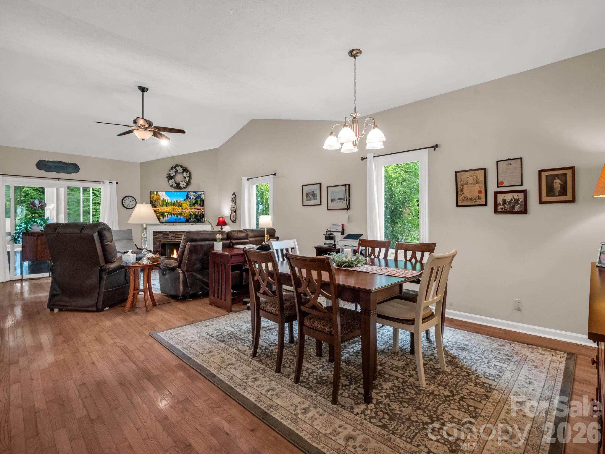 20 Country Meadows Lane — Hendersonville