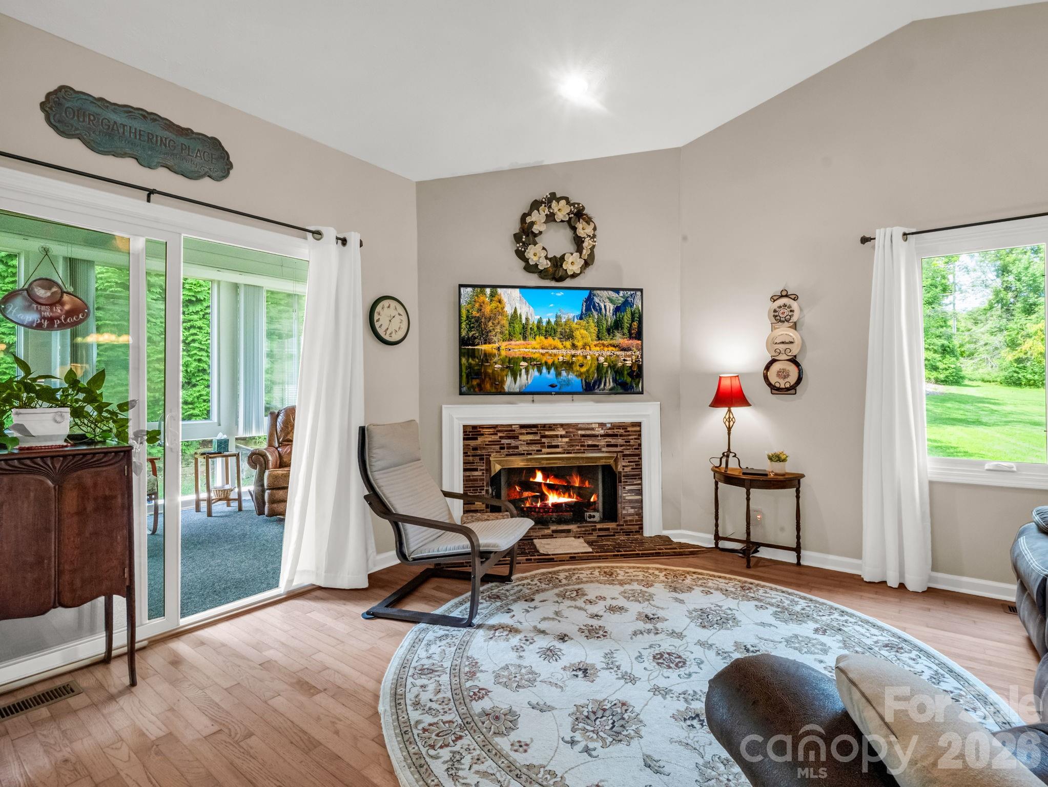 20 Country Meadows Lane — Hendersonville