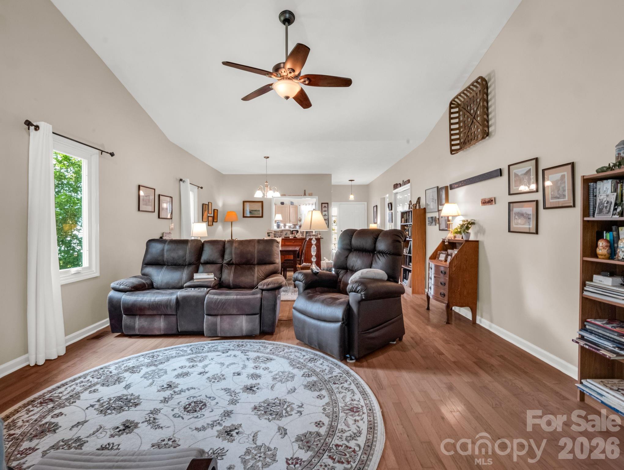 20 Country Meadows Lane — Hendersonville