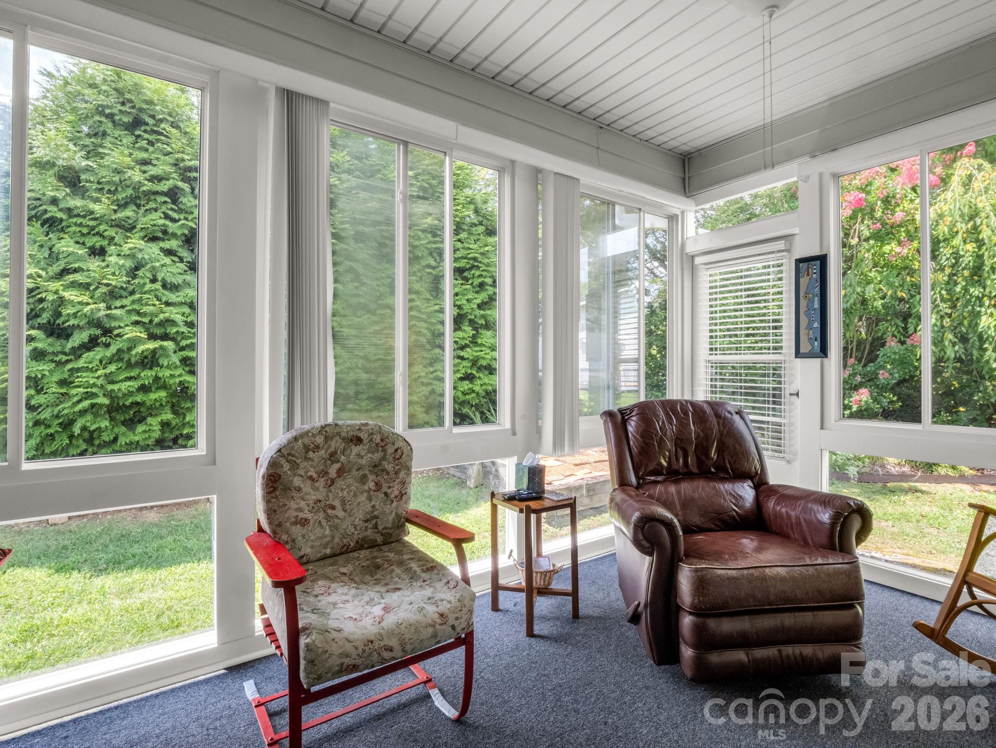 20 Country Meadows Lane — Hendersonville