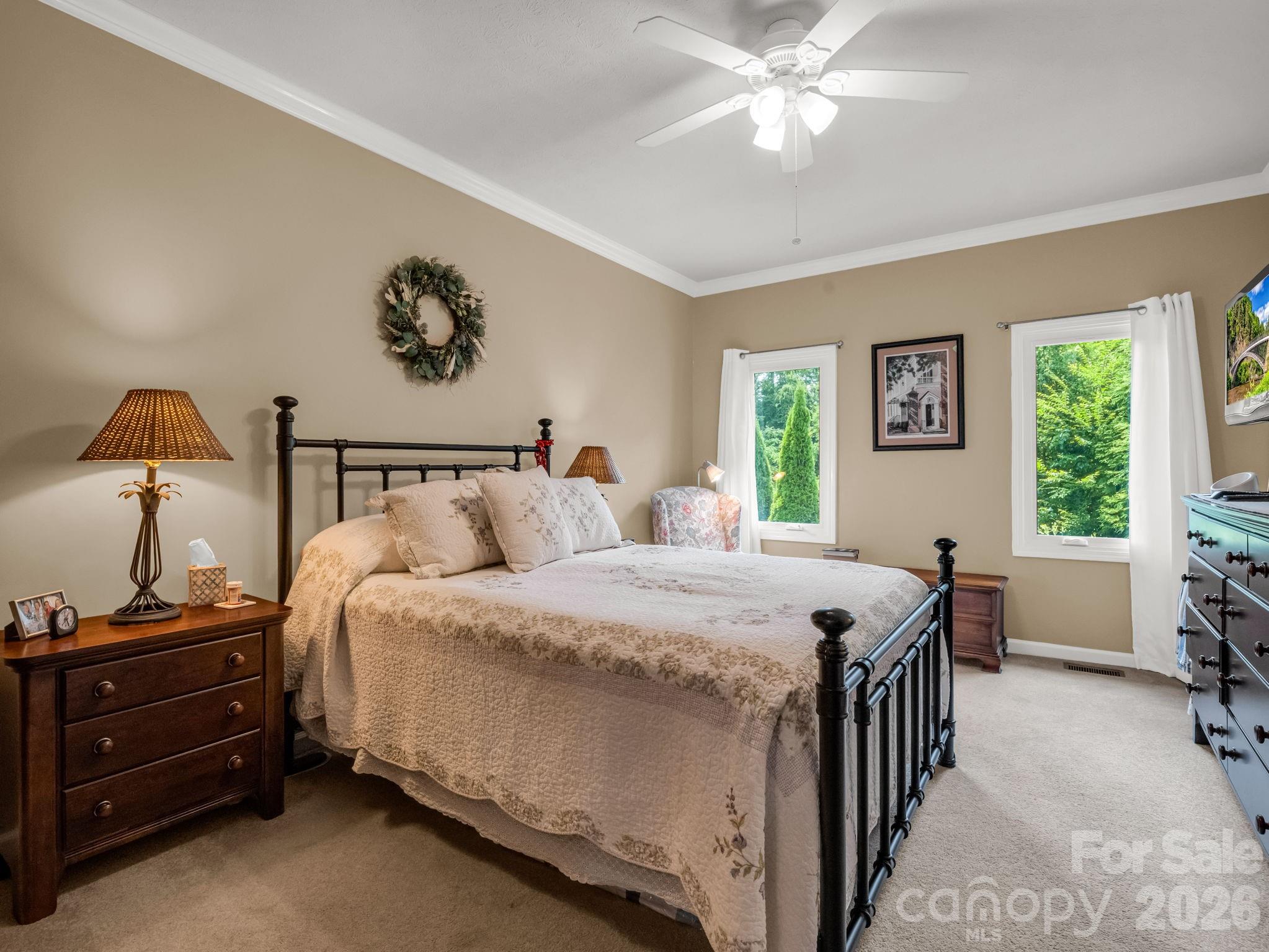 20 Country Meadows Lane — Hendersonville