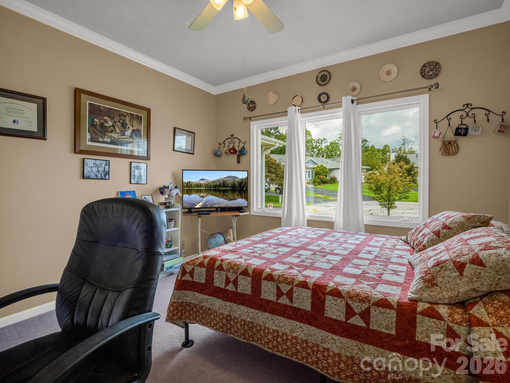 20 Country Meadows Lane — Hendersonville