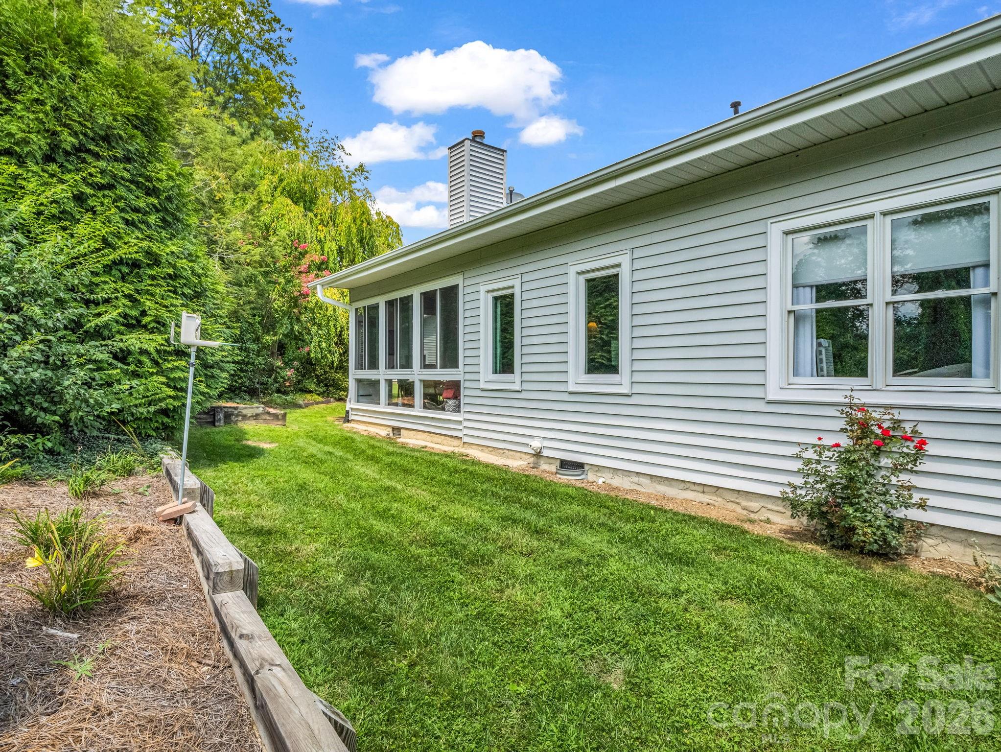 20 Country Meadows Lane — Hendersonville
