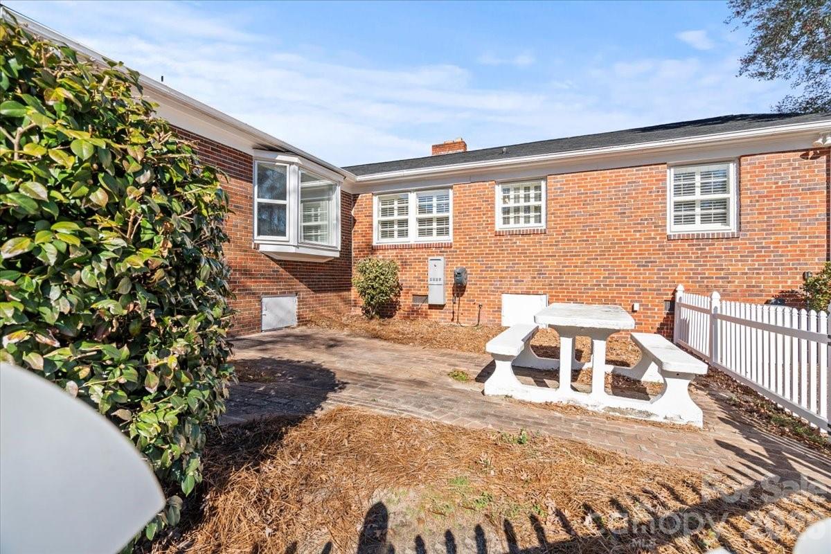 313 W Pigg Street — Pageland