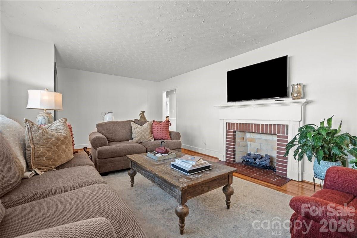 313 W Pigg Street — Pageland