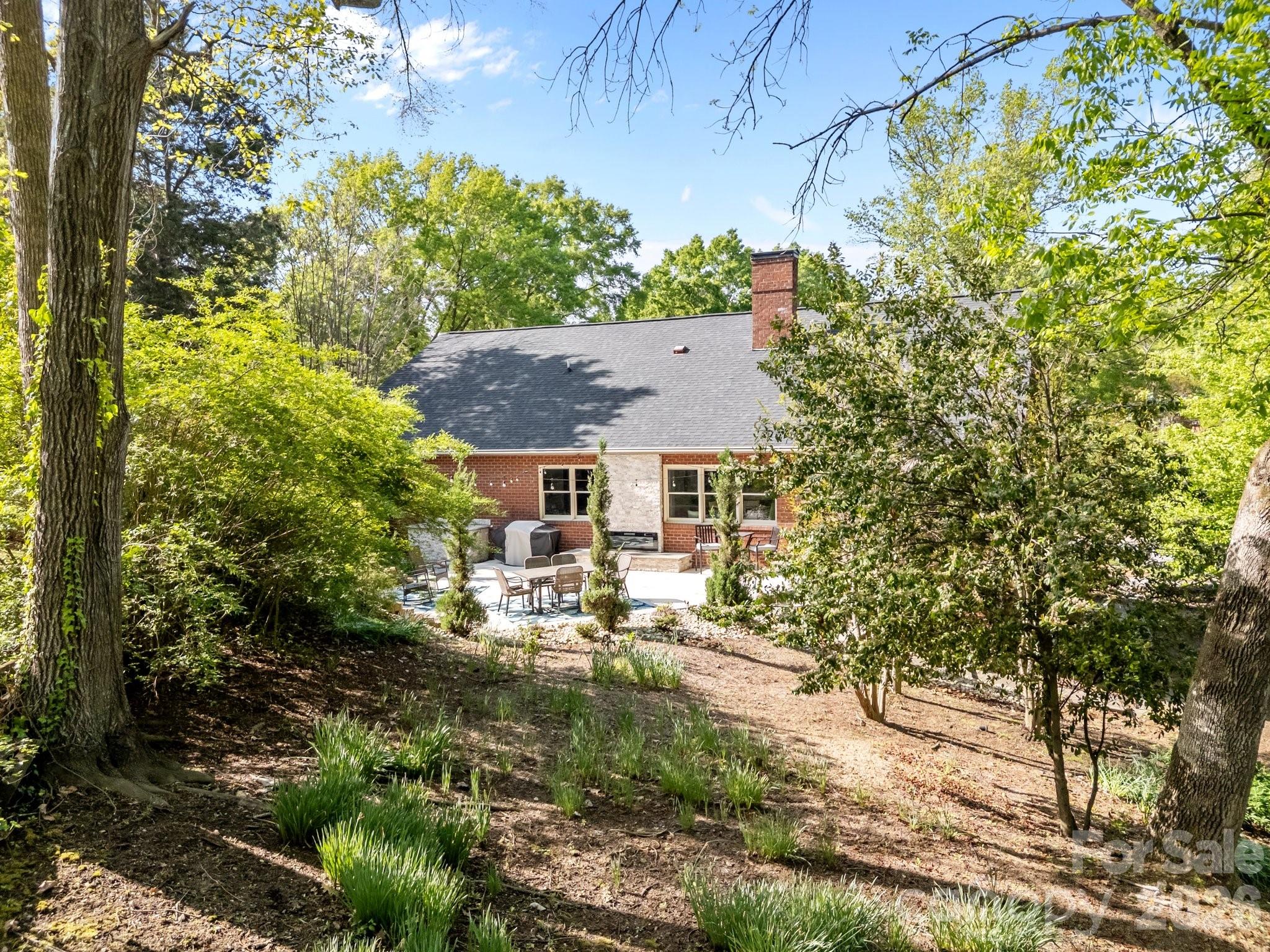 961 Confederate Avenue — Salisbury