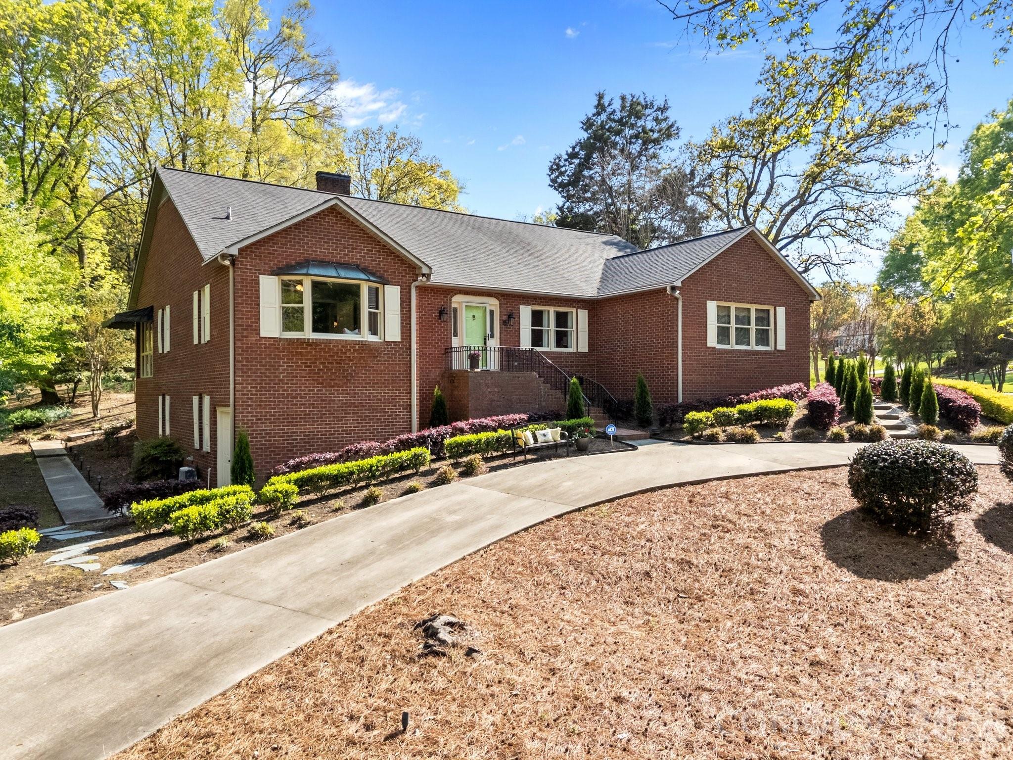961 Confederate Avenue — Salisbury