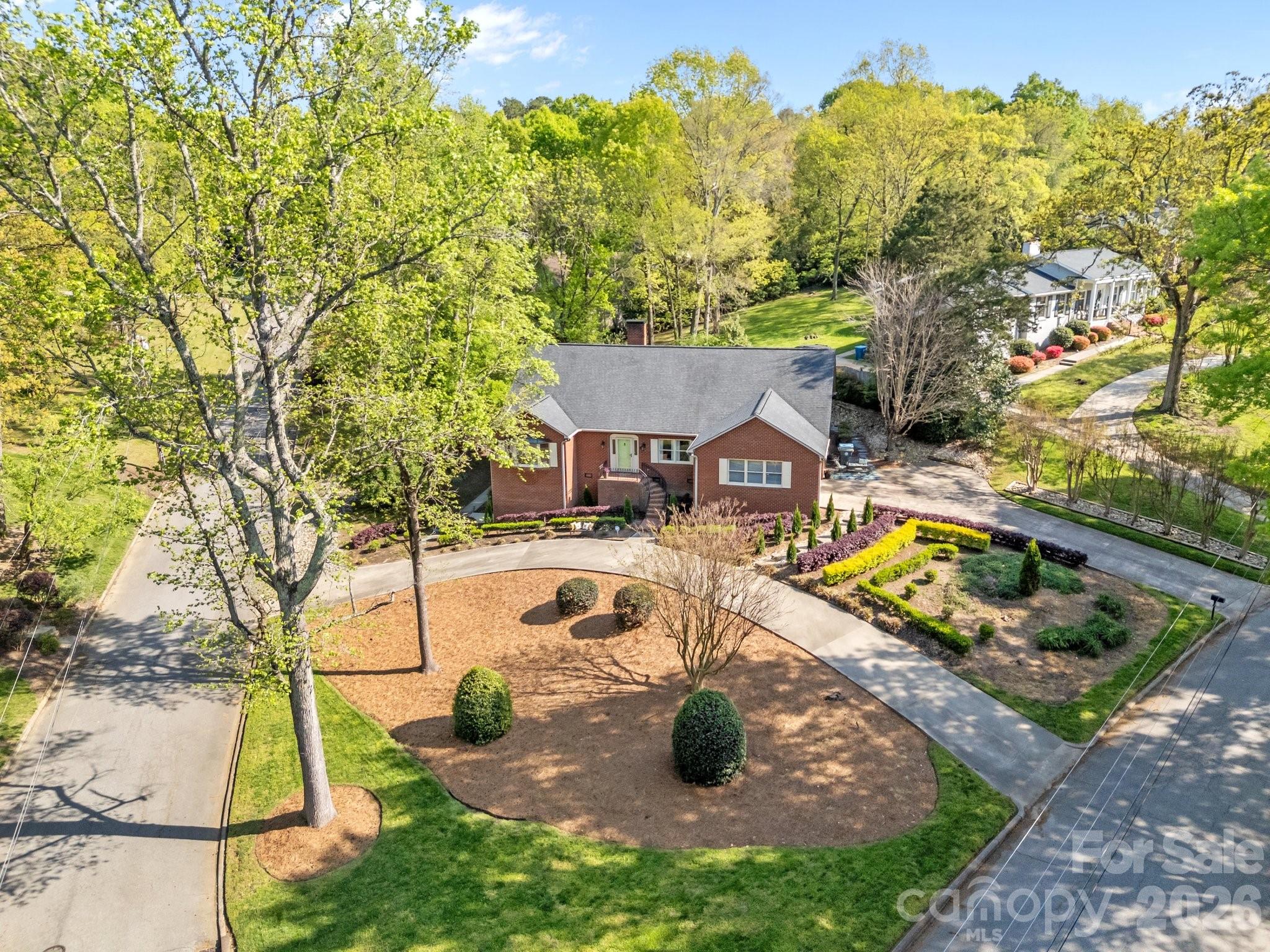 961 Confederate Avenue — Salisbury