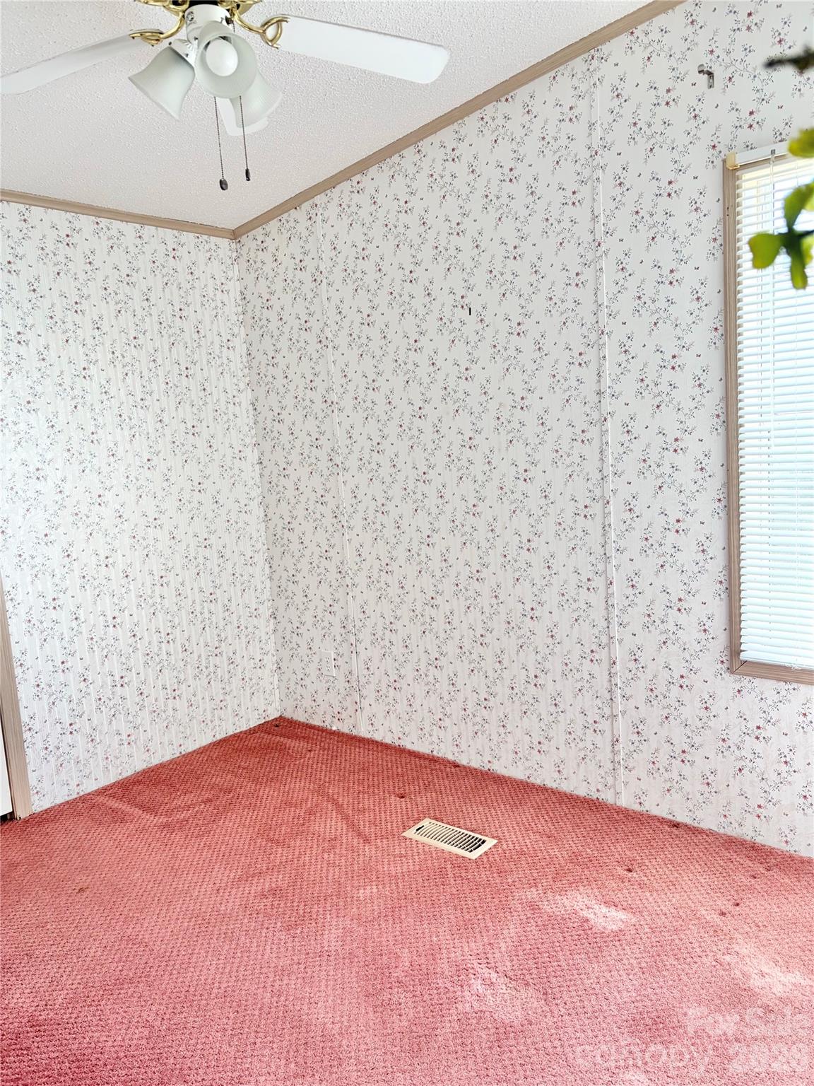 261 White Ash Circle — Hendersonville