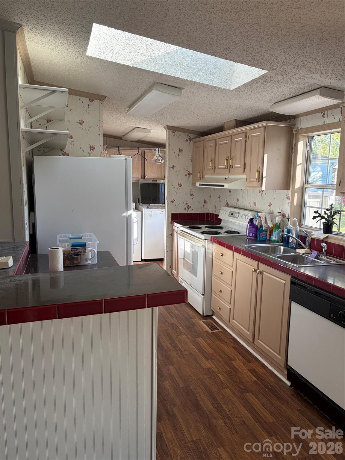 261 White Ash Circle — Hendersonville