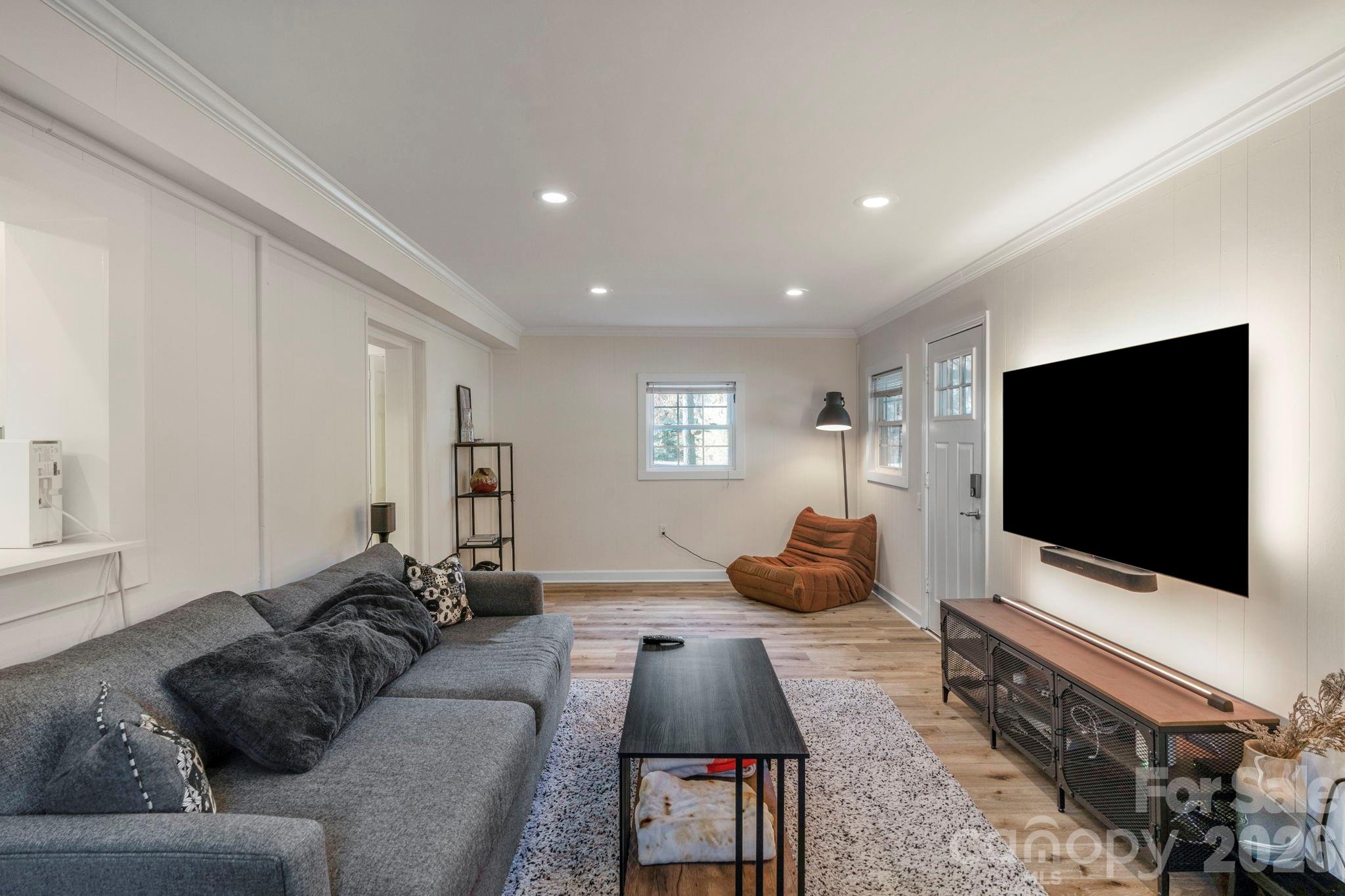 6038 Netherwood Drive — Charlotte