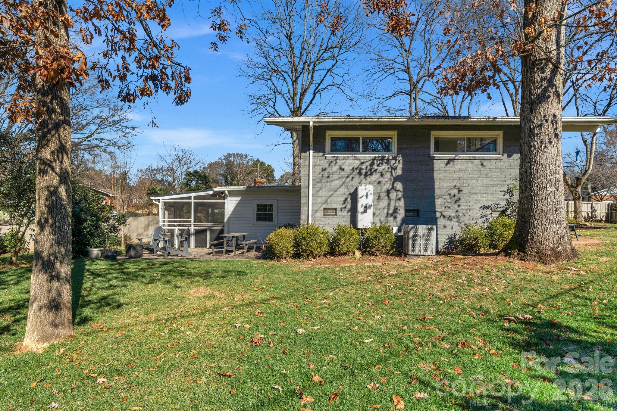 6038 Netherwood Drive — Charlotte