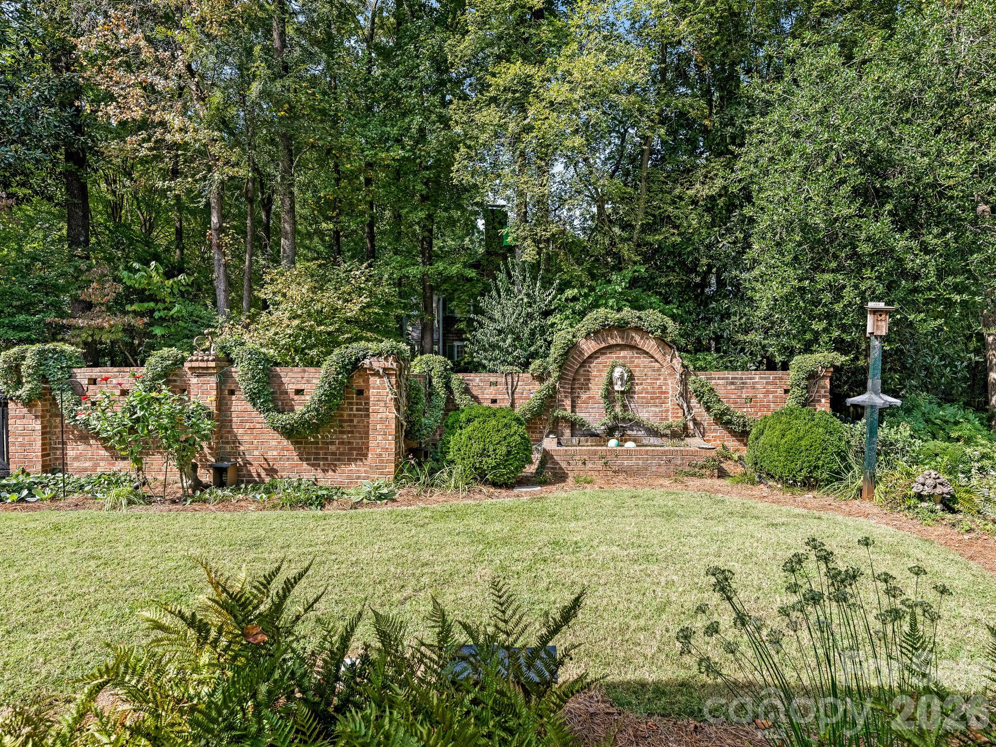 2424 Richardson Drive — Charlotte
