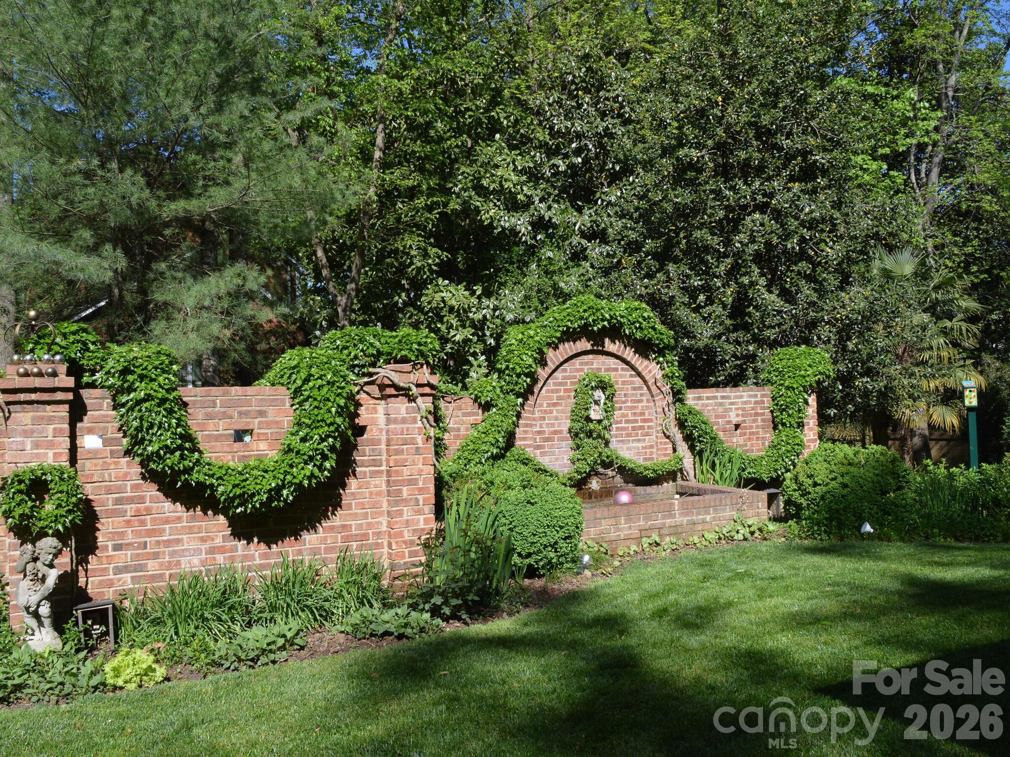 2424 Richardson Drive — Charlotte