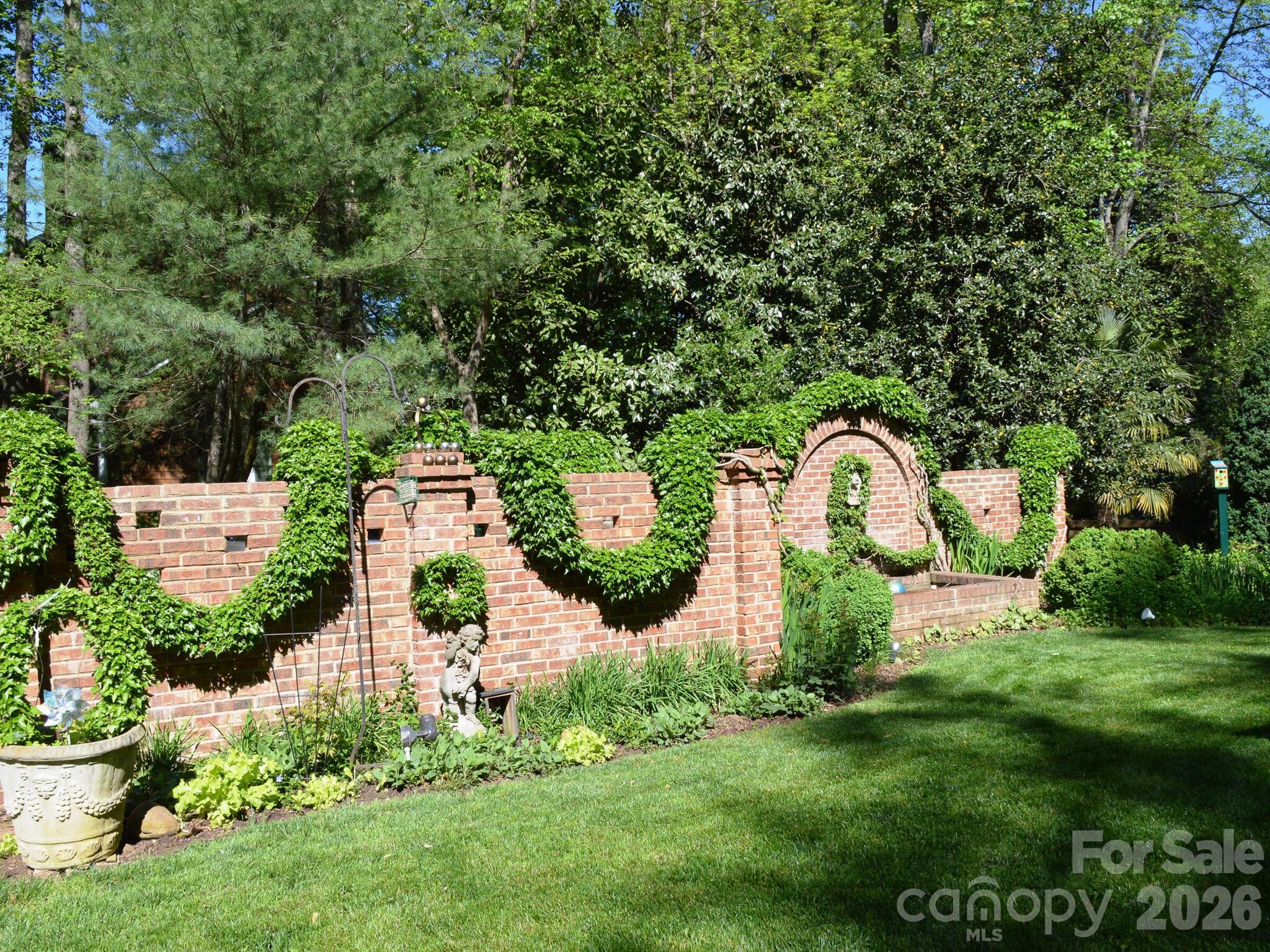 2424 Richardson Drive — Charlotte