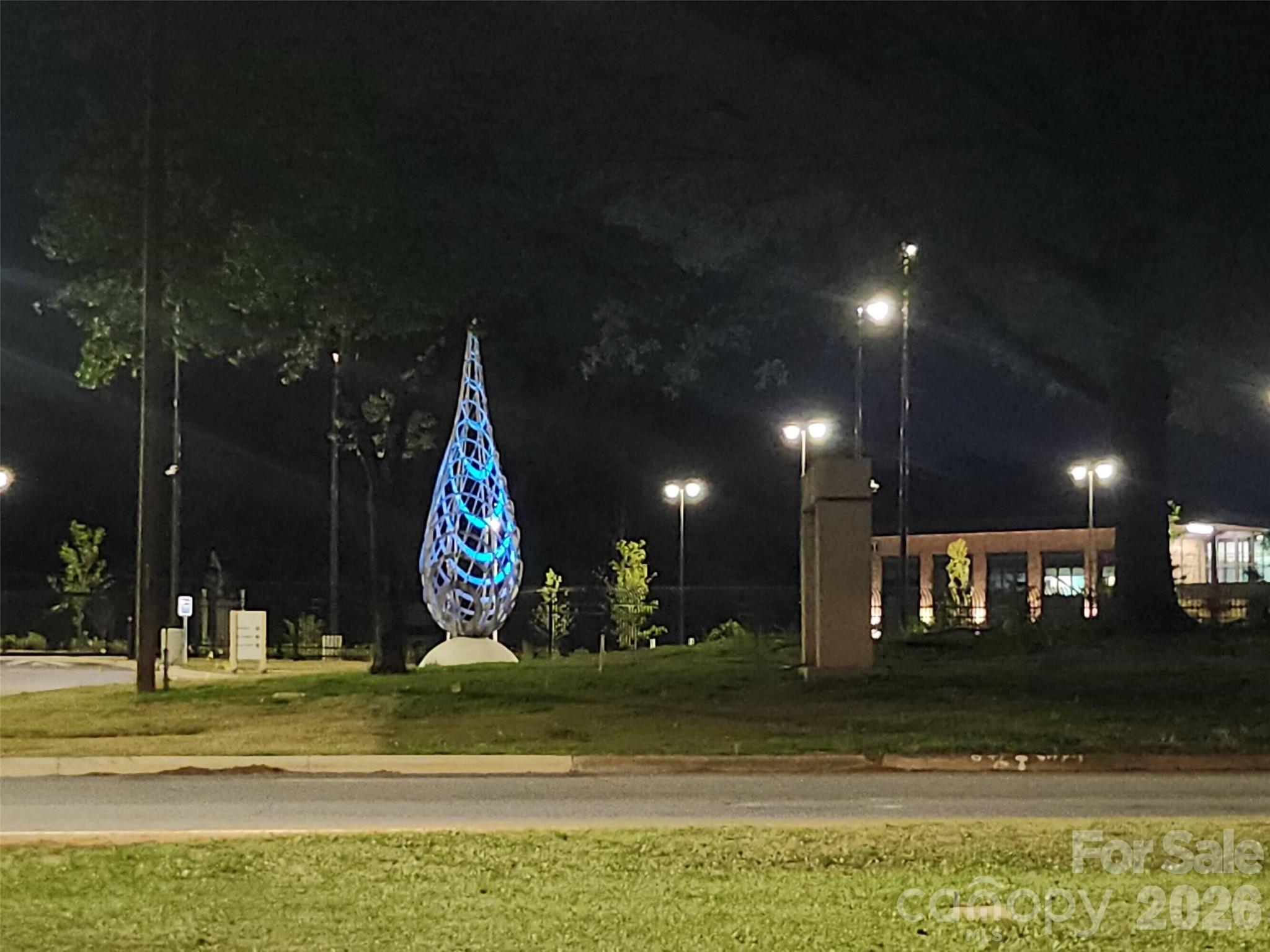 4033 W Tyvola Road — Charlotte
