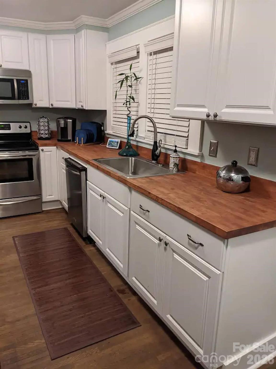 4033 W Tyvola Road — Charlotte