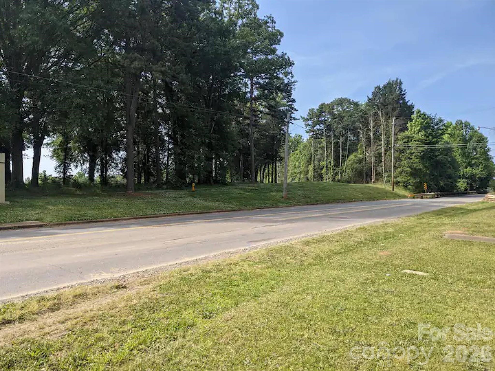 4033 W Tyvola Road — Charlotte