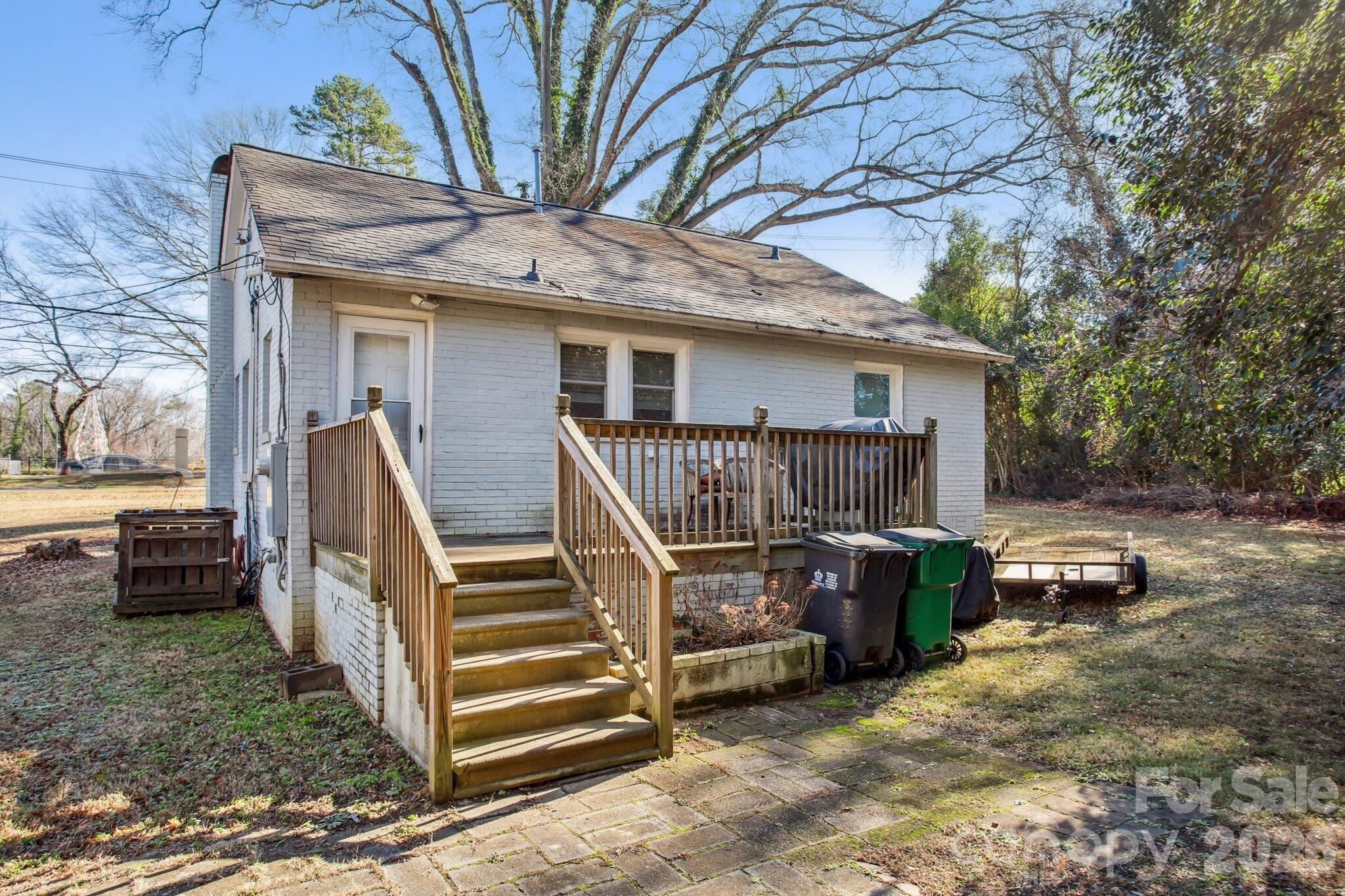4033 W Tyvola Road — Charlotte