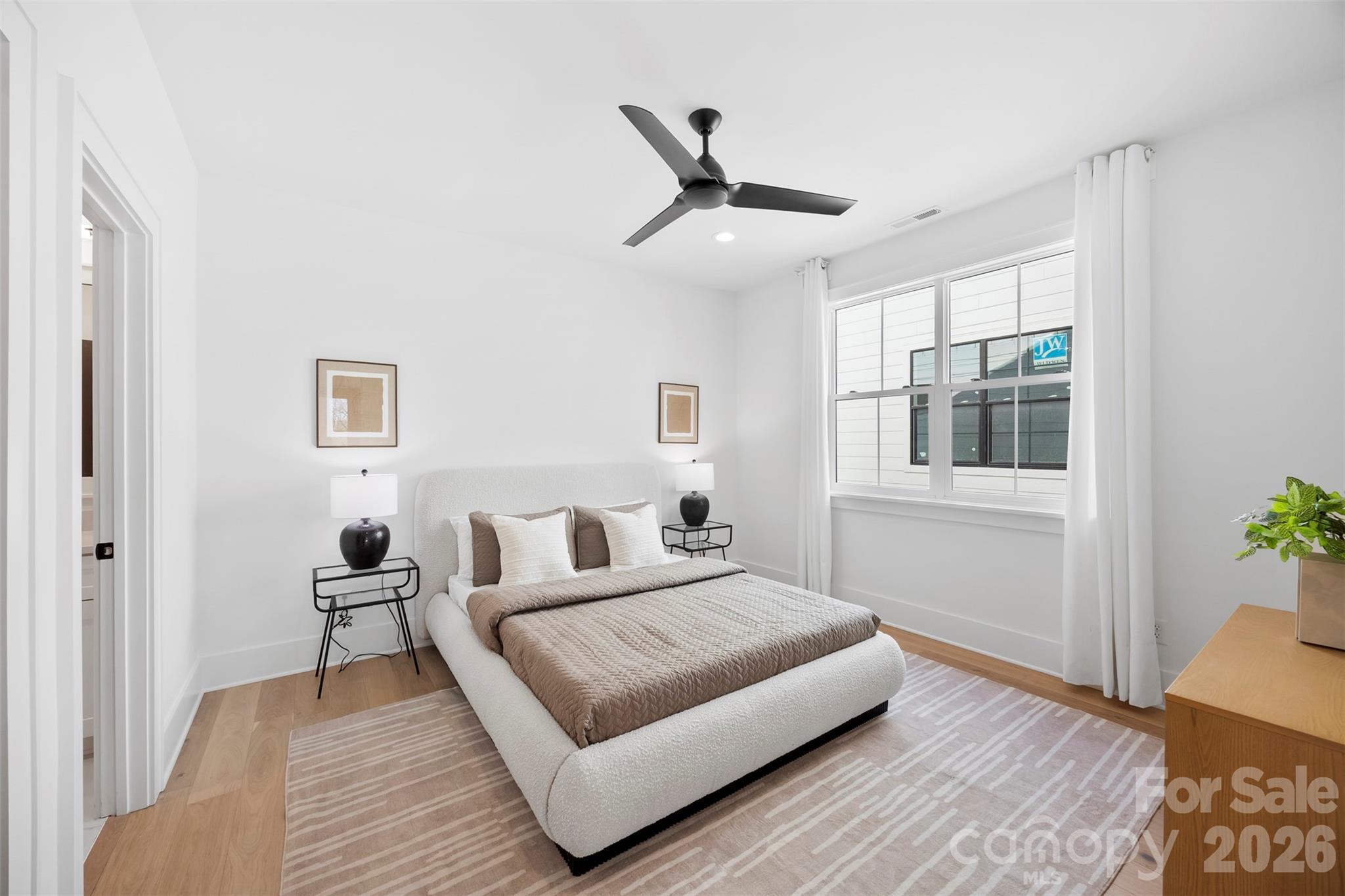 2033 South Street — Charlotte