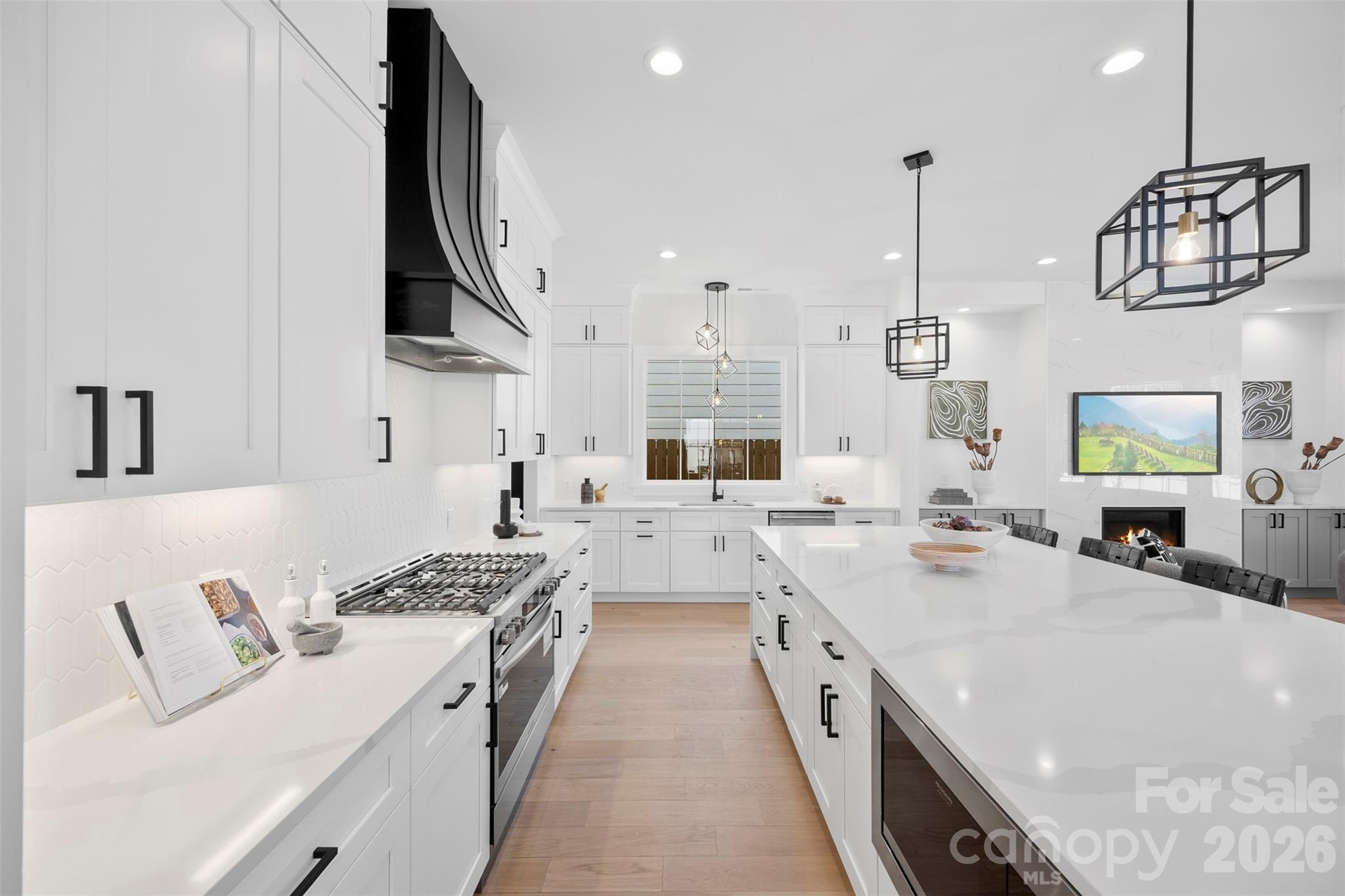2033 South Street — Charlotte