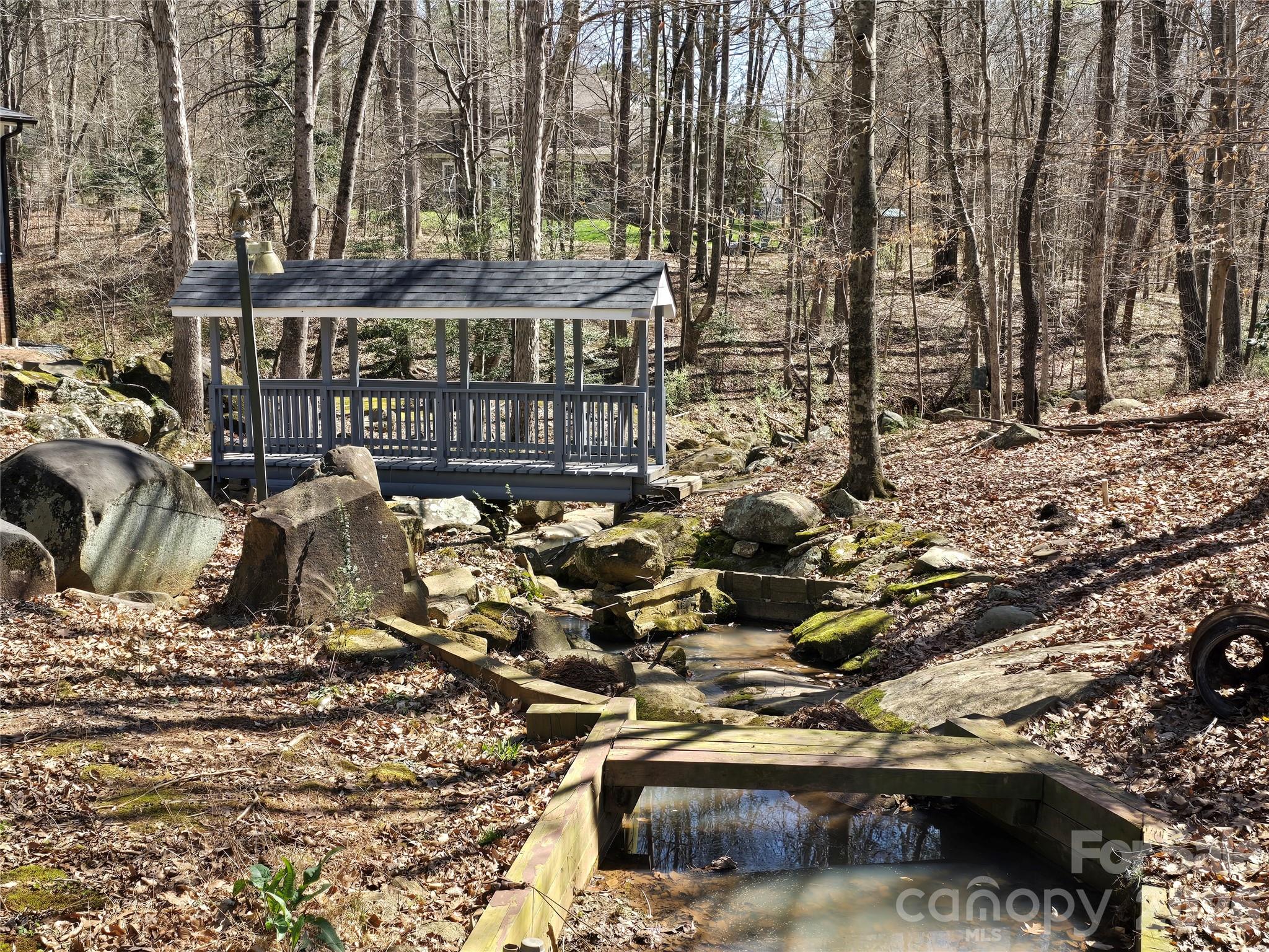 6802 Lowesville Lane — Stanley