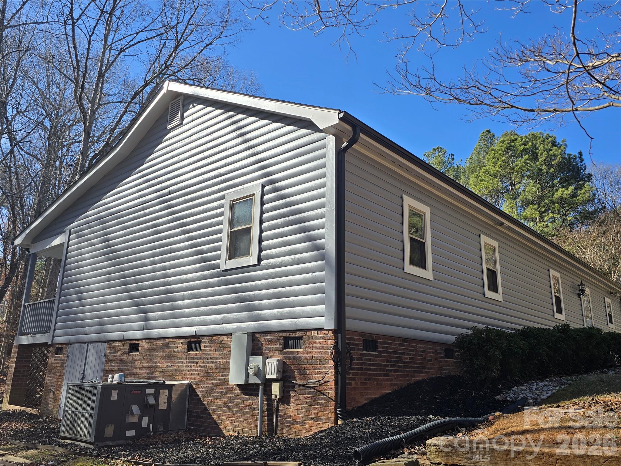 6802 Lowesville Lane — Stanley