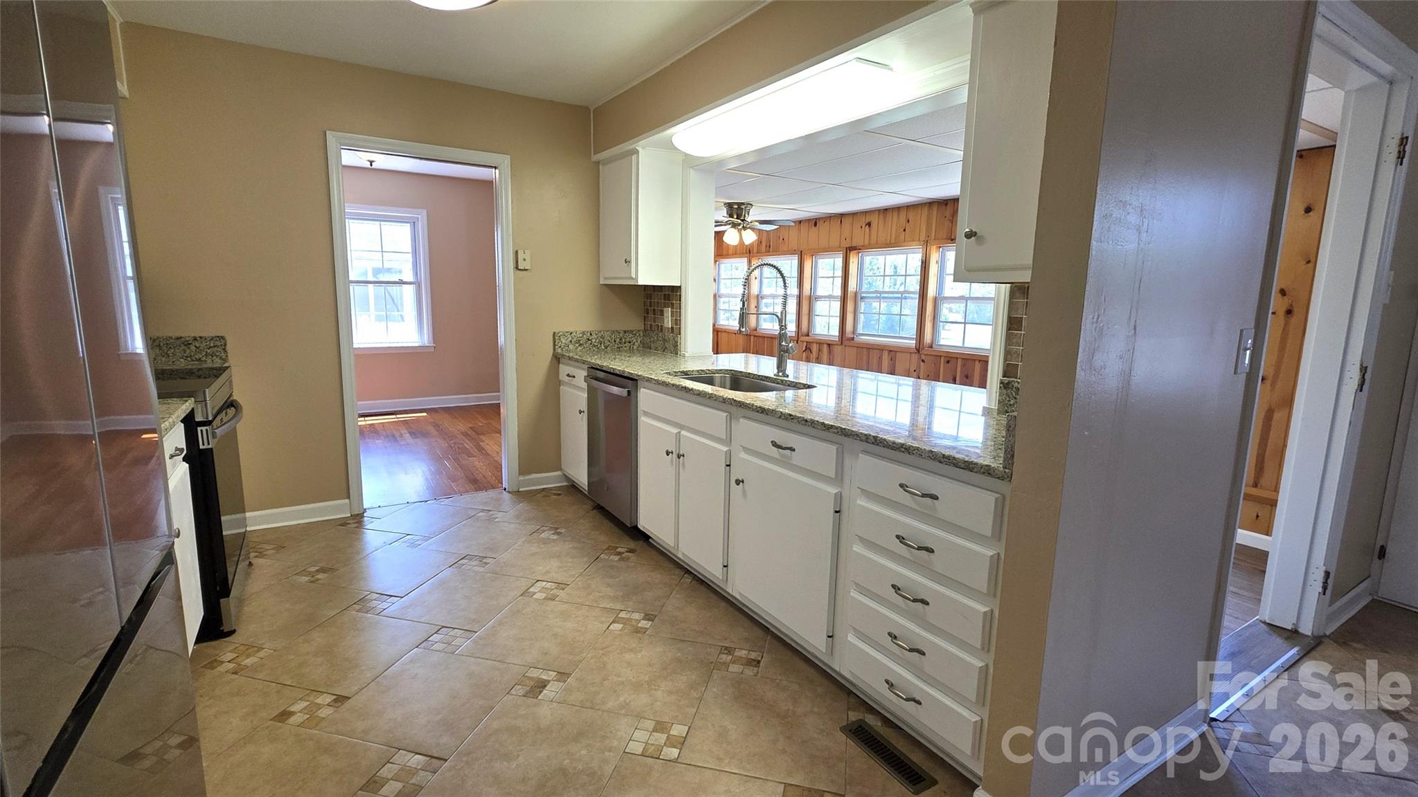 1627 Greenville Highway — Hendersonville