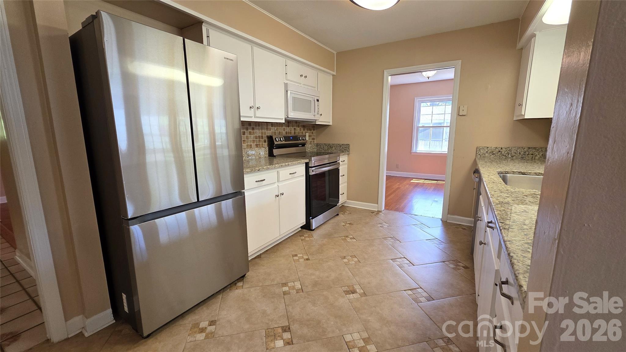 1627 Greenville Highway — Hendersonville