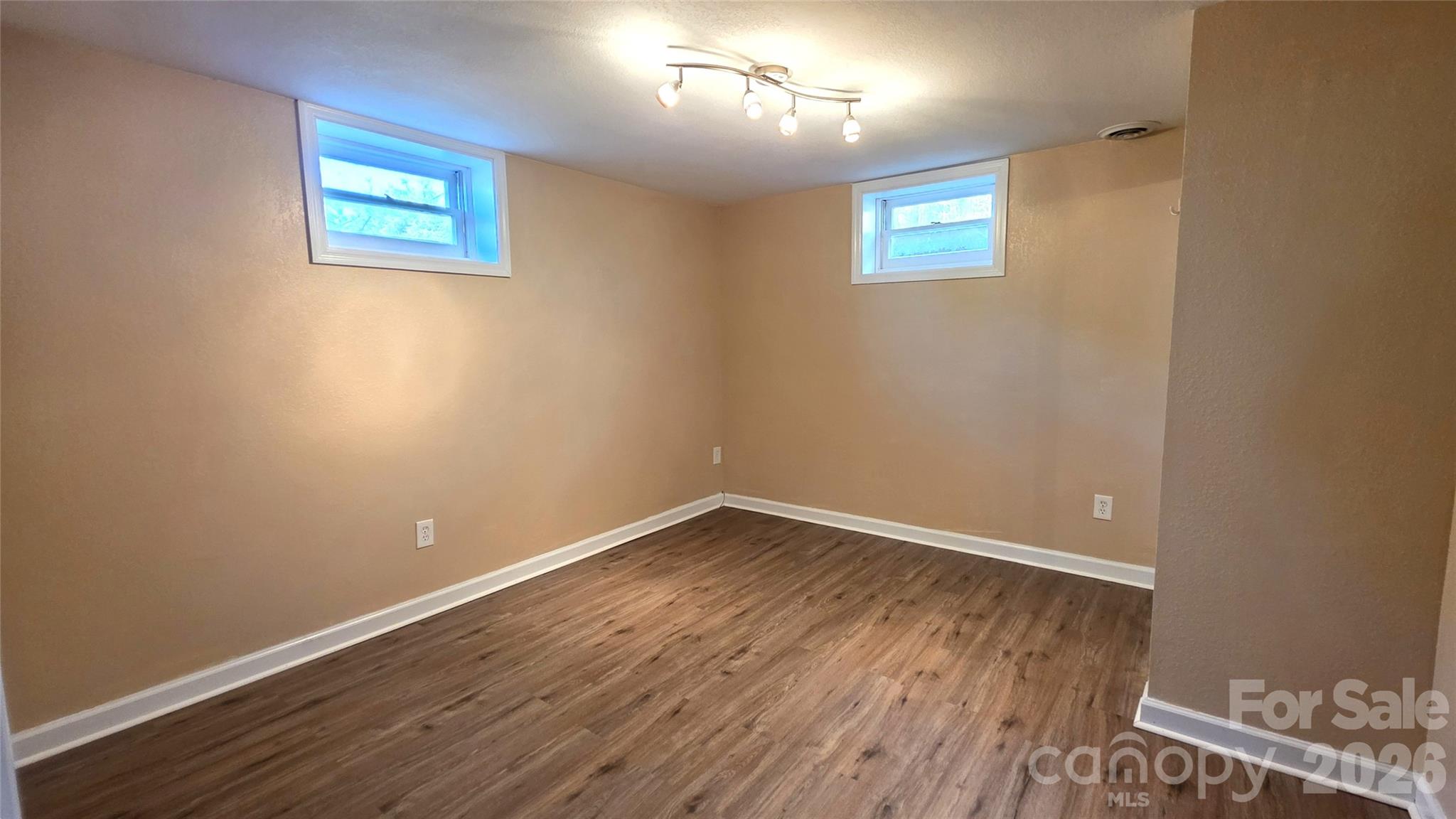 1627 Greenville Highway — Hendersonville