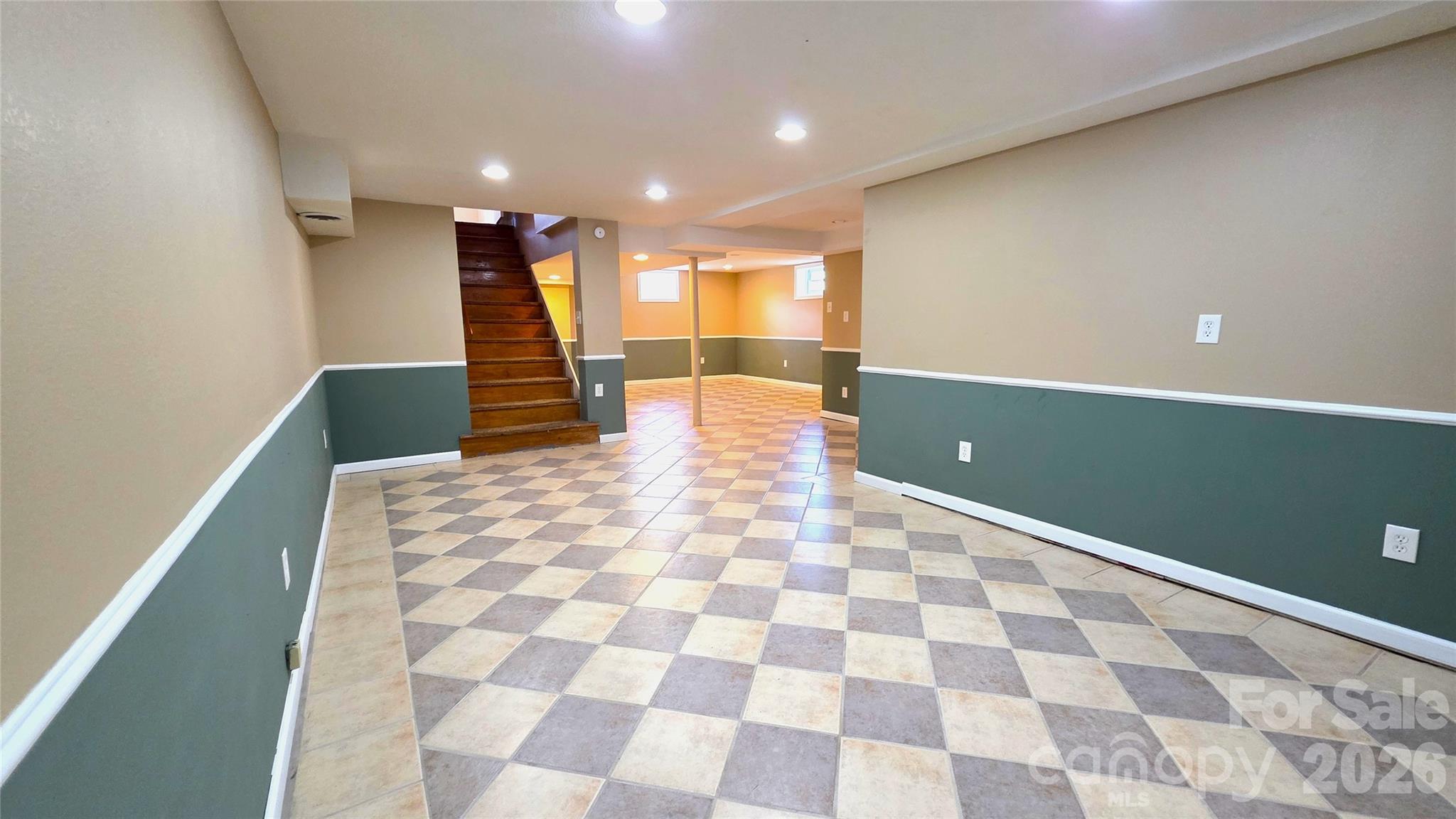 1627 Greenville Highway — Hendersonville