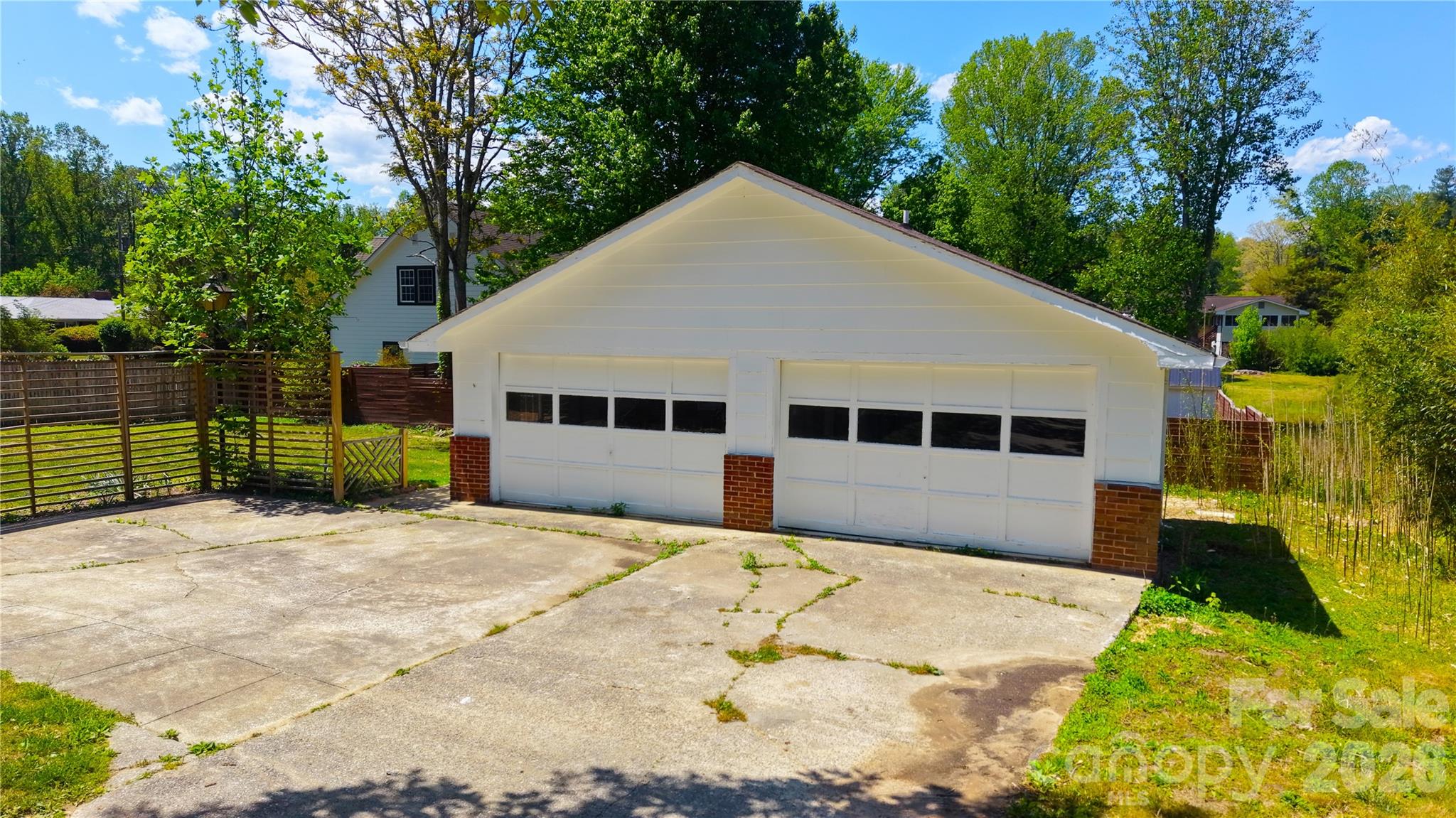 1627 Greenville Highway — Hendersonville