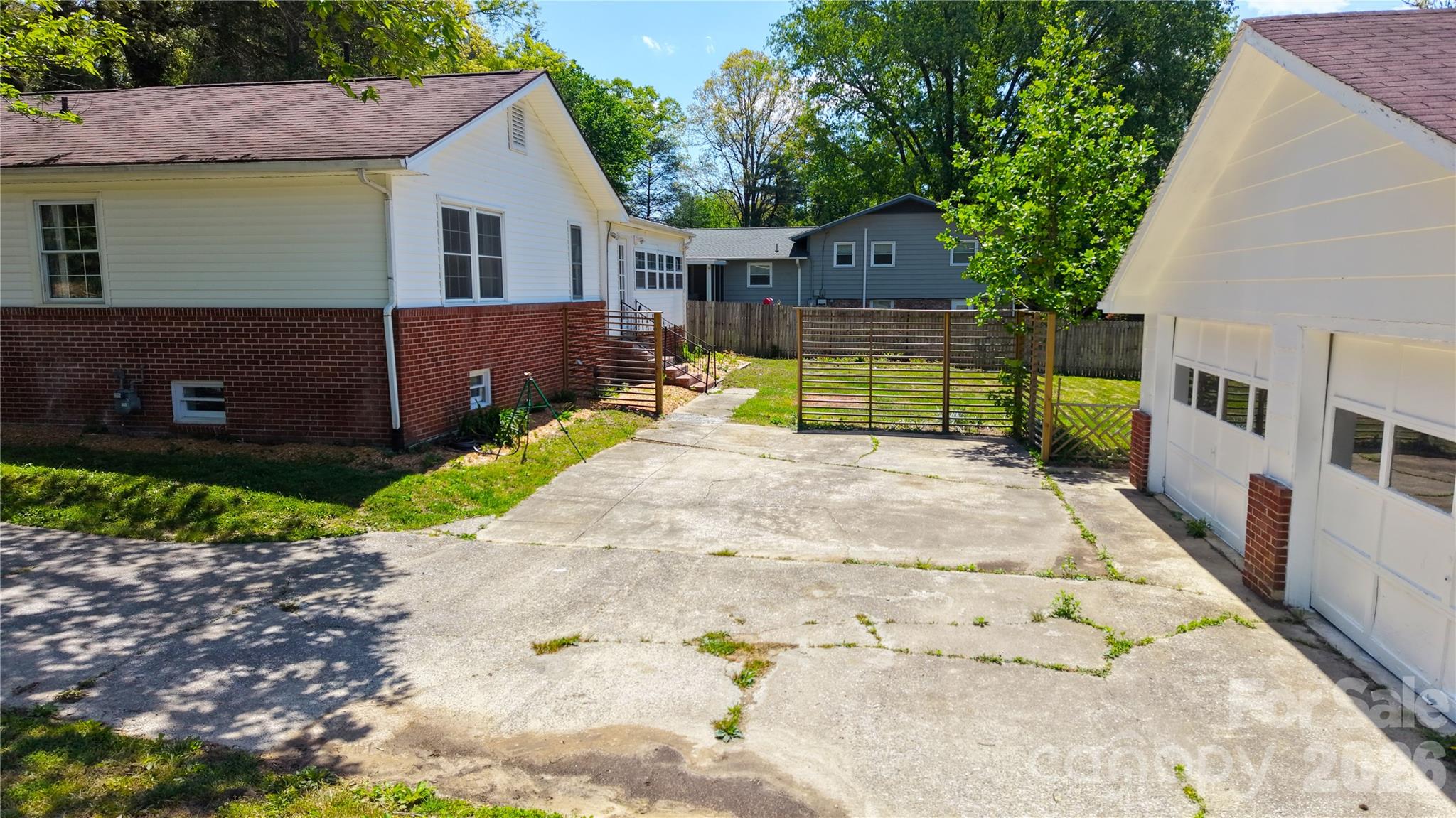 1627 Greenville Highway — Hendersonville